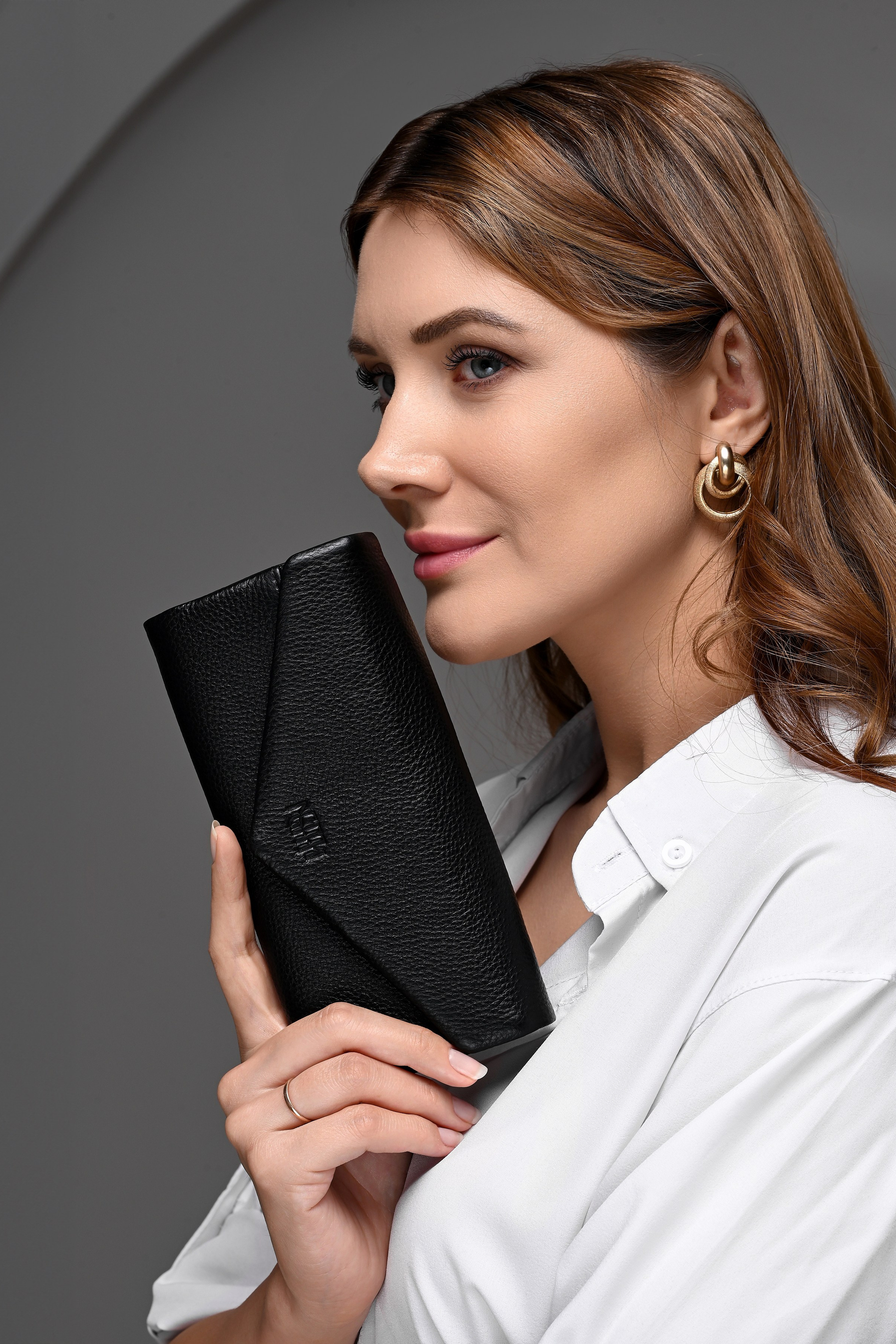 Съемка сумок, кошельков, рюкзаков и других аксессуаров. Предметный контент — фотограф в Саратове Юлия