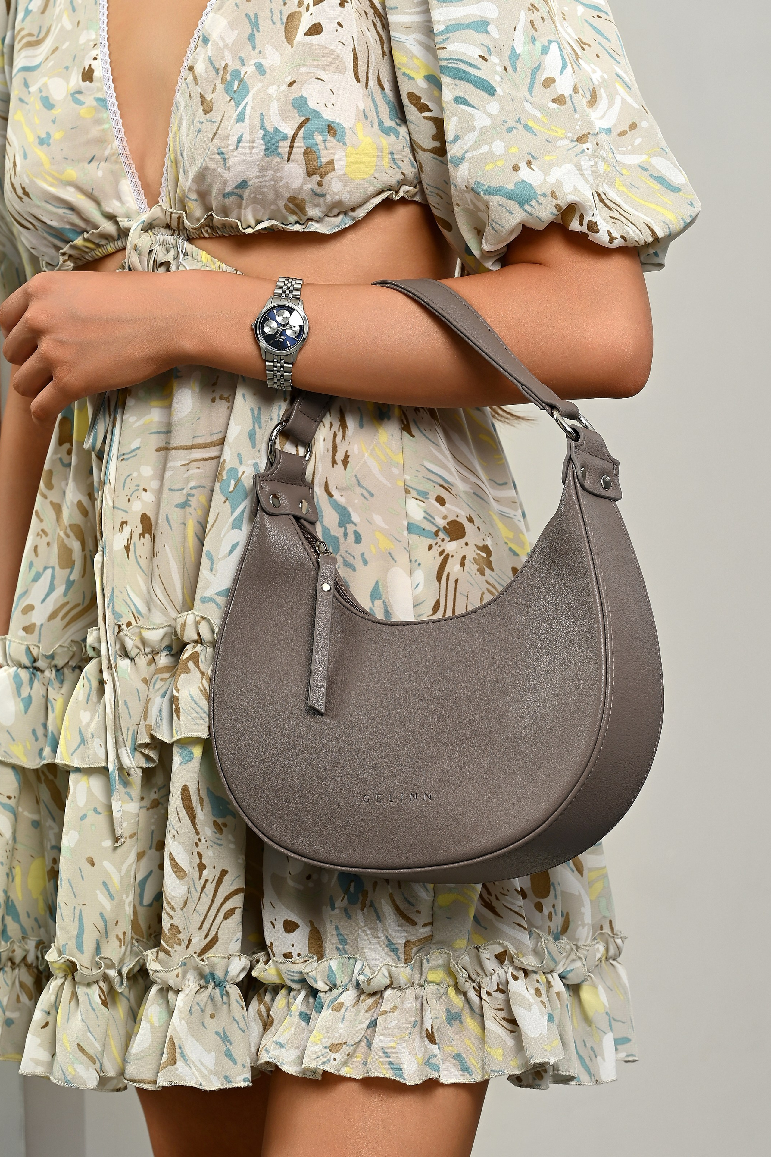 Съемка сумок, кошельков, рюкзаков и других аксессуаров. Предметный контент — фотограф в Саратове Юлия