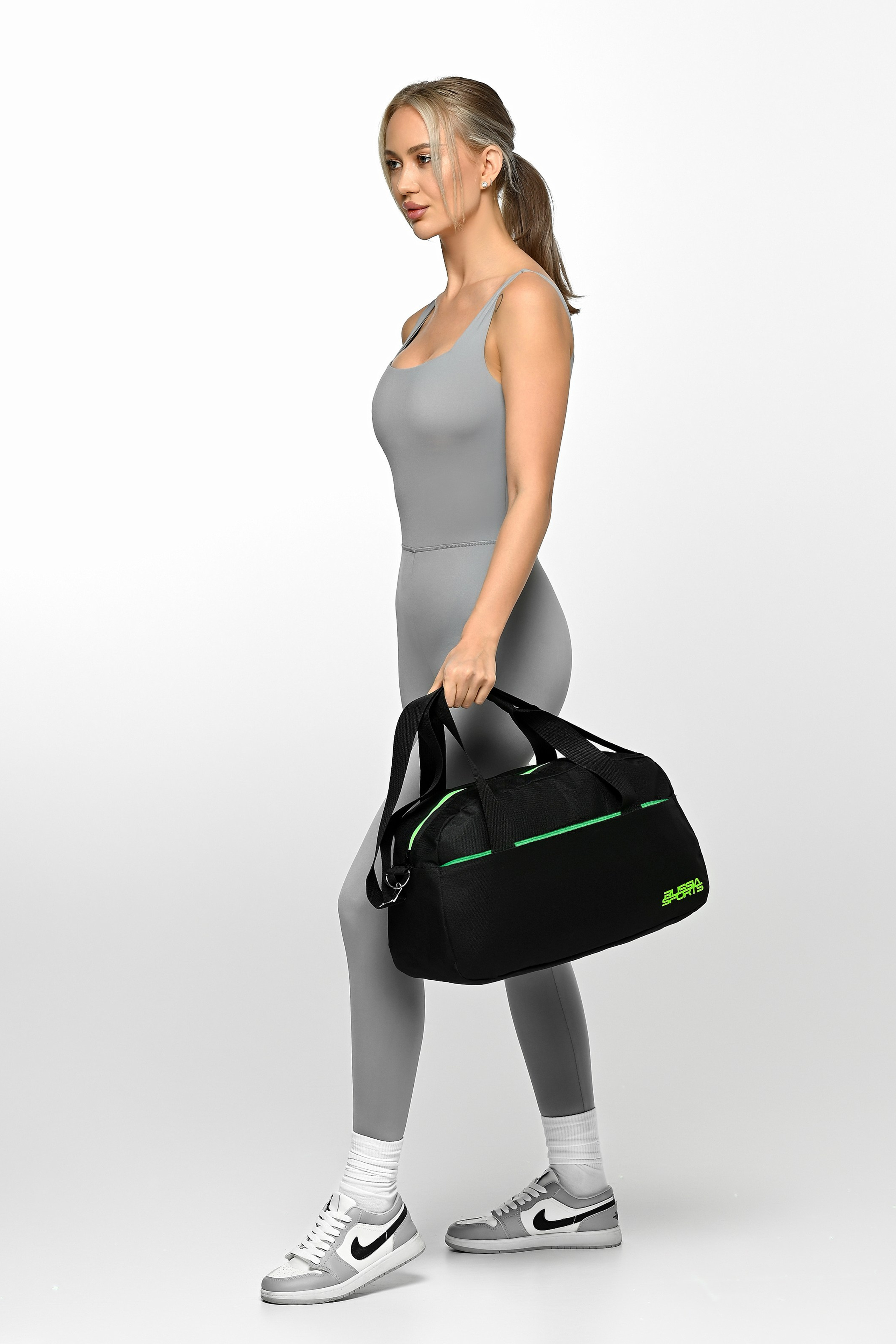 Съемка сумок, кошельков, рюкзаков и других аксессуаров. Предметный контент — фотограф в Саратове Юлия