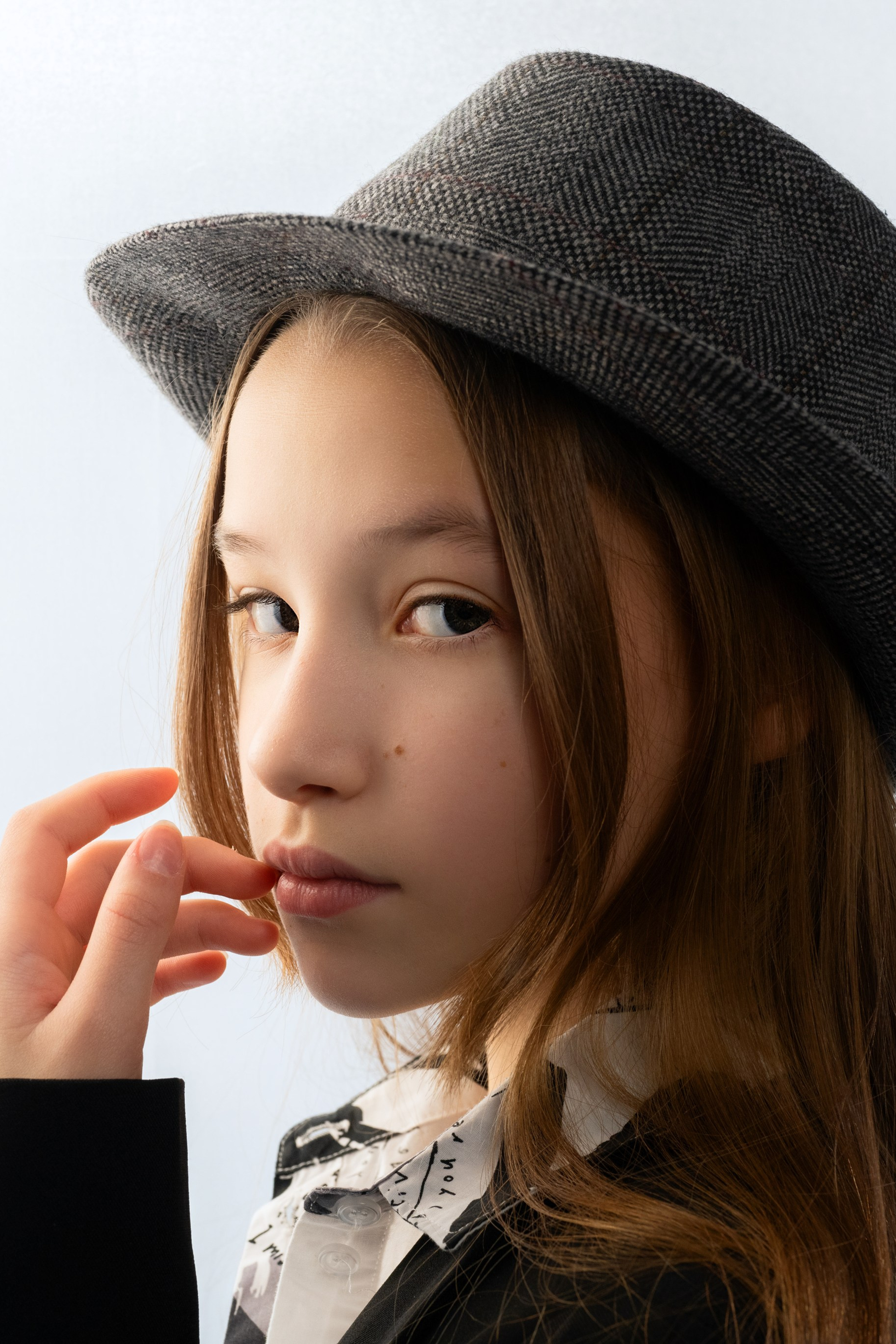 Новогодняя фотосессия в белой рубашке