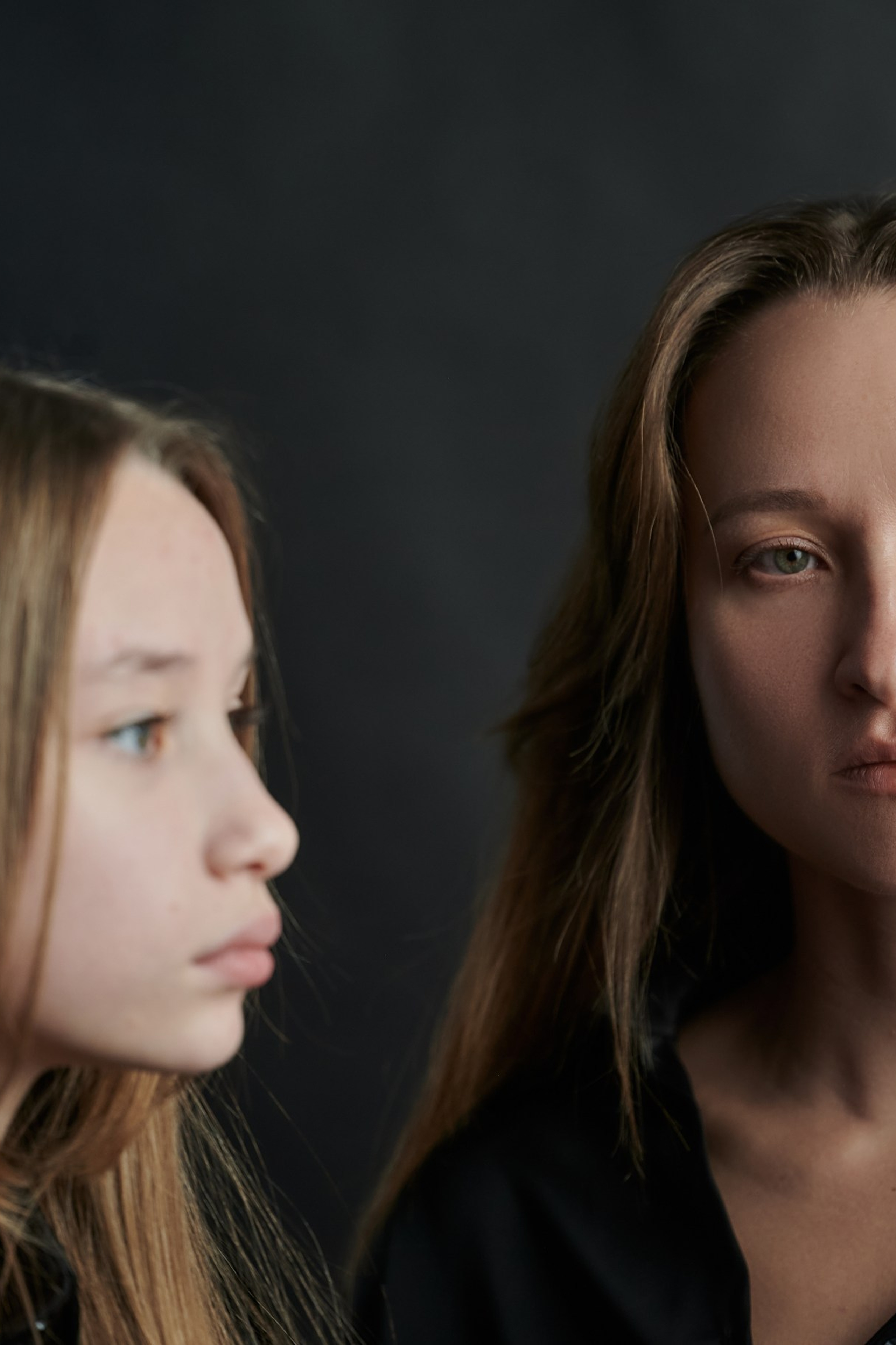 Семейная черно-белая фотосессия