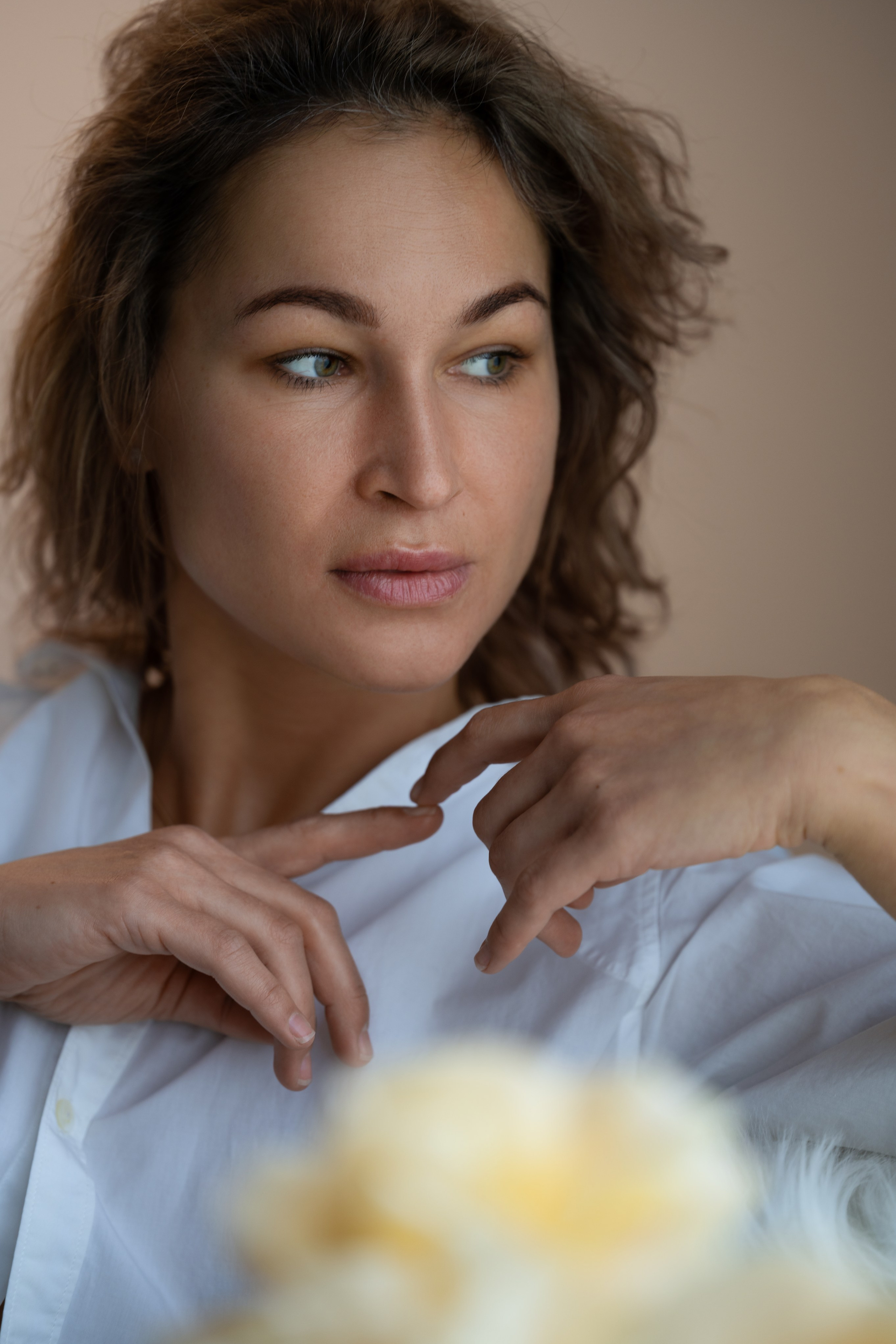 Новогодняя фотосессия в белой рубашке