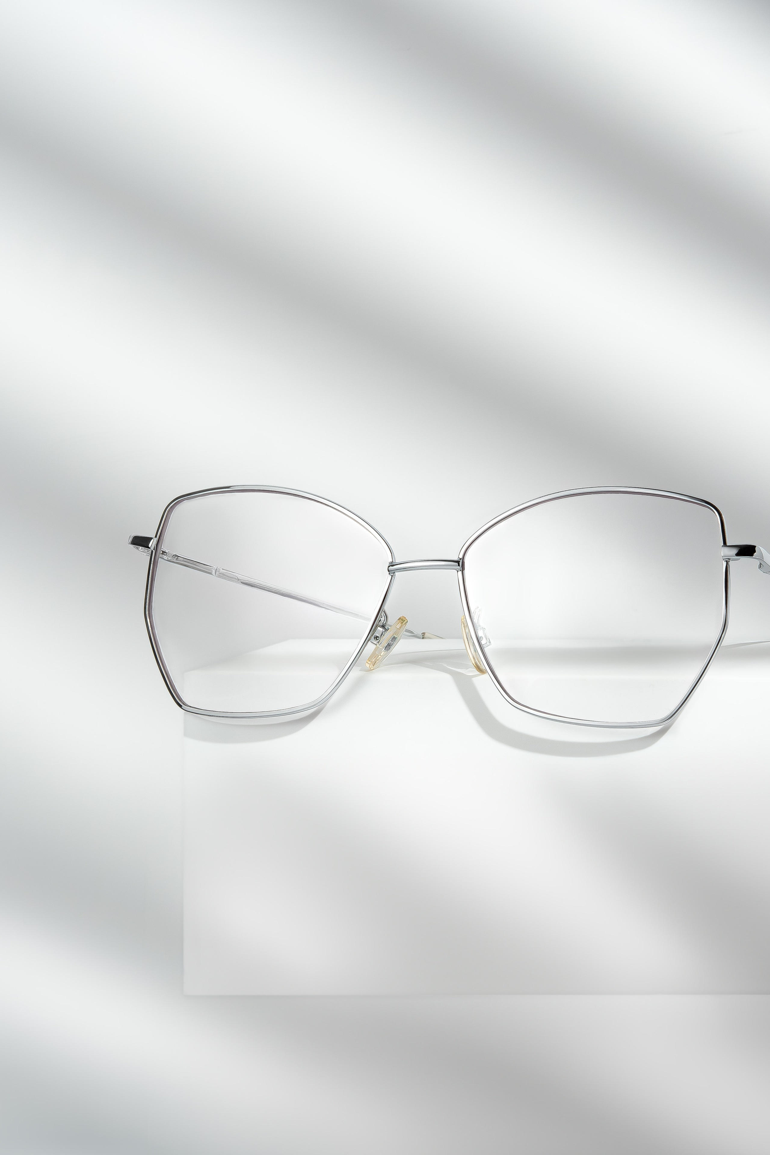 Рекламная фотосъемка для брендов. Предметный фотограф Дарья Штерн из Санкт-Петербурга