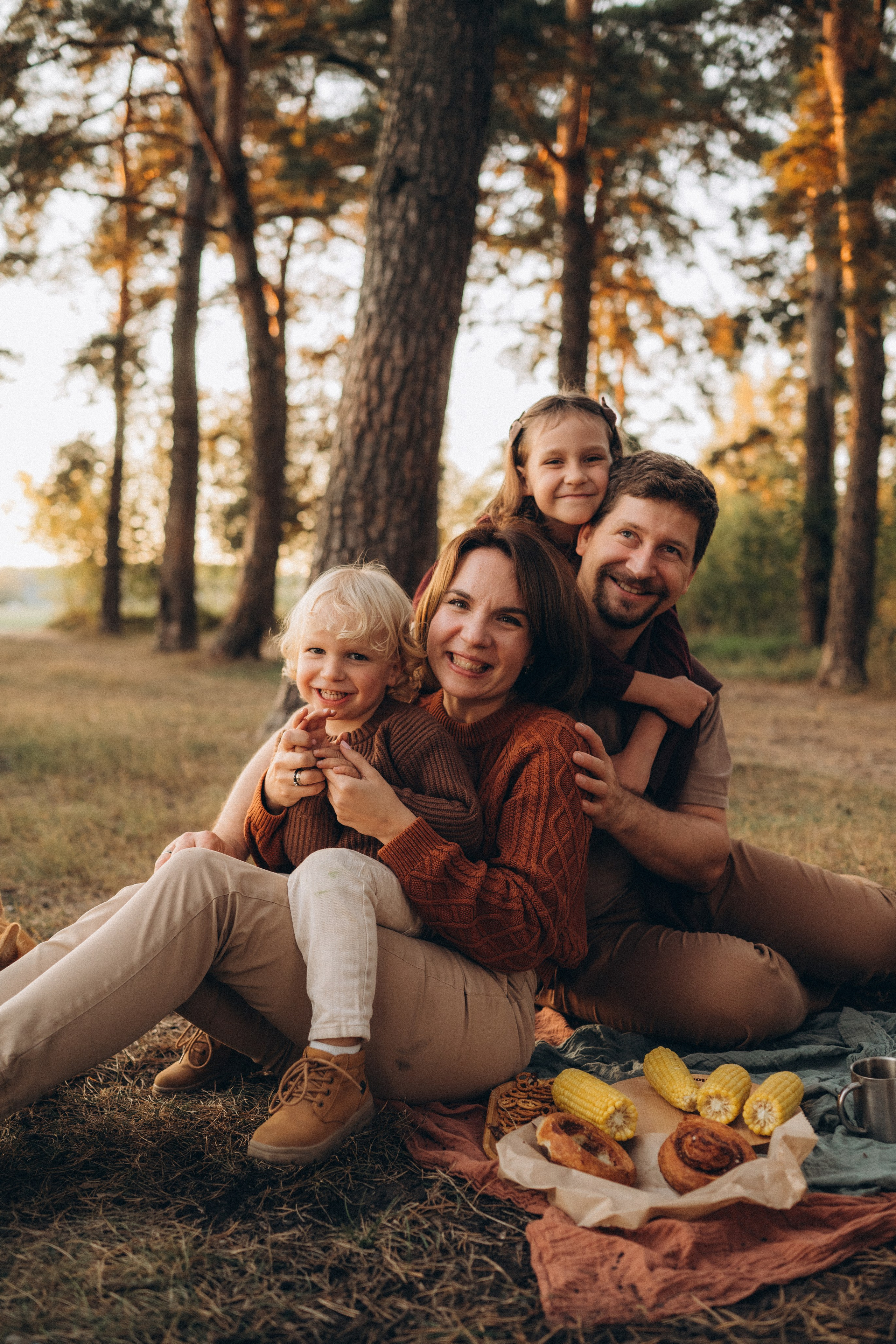 Данил, Светлана, Оля, Юра и Булочка