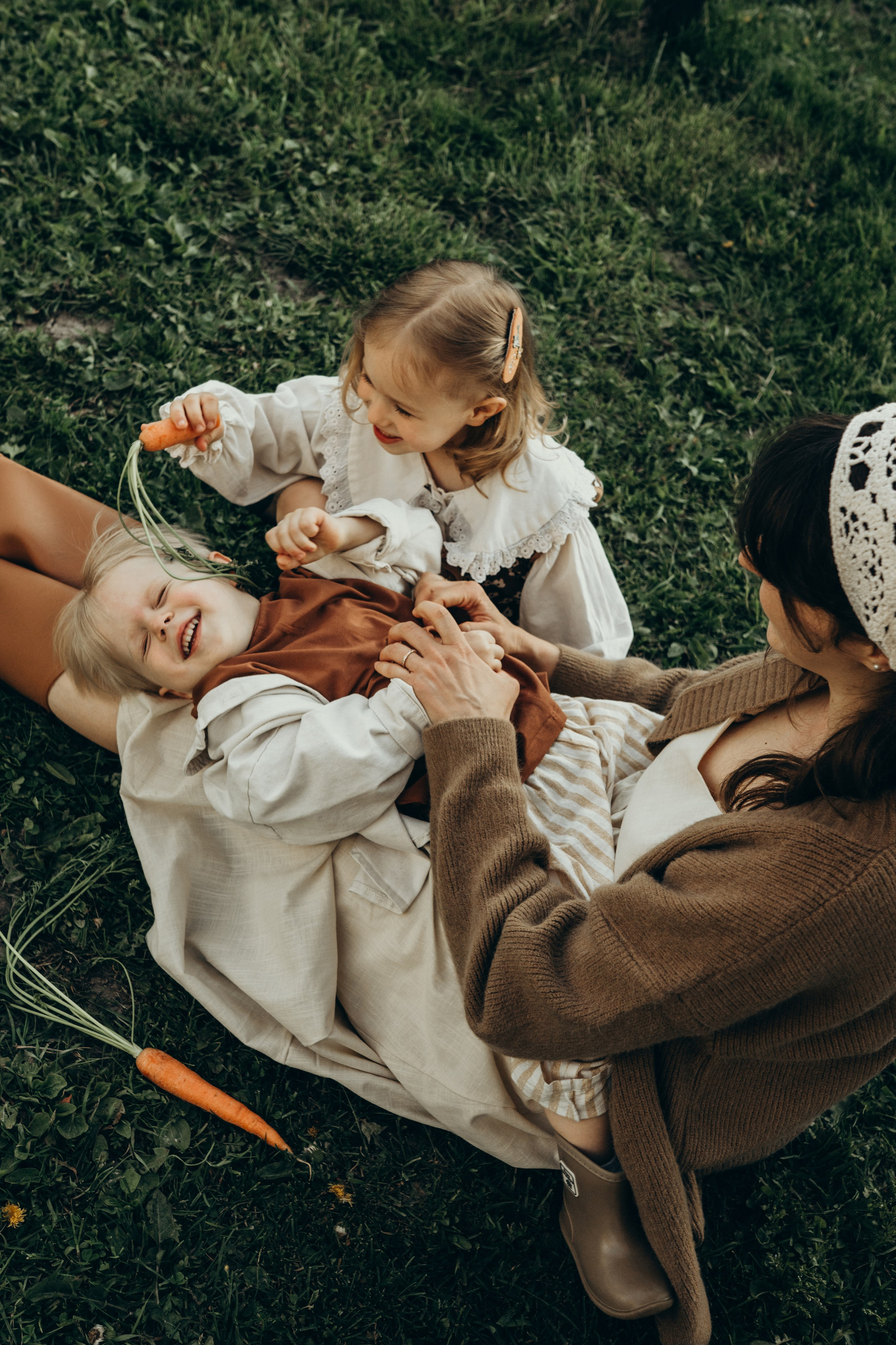 Люба, Анечка и&nbsp;Тёма