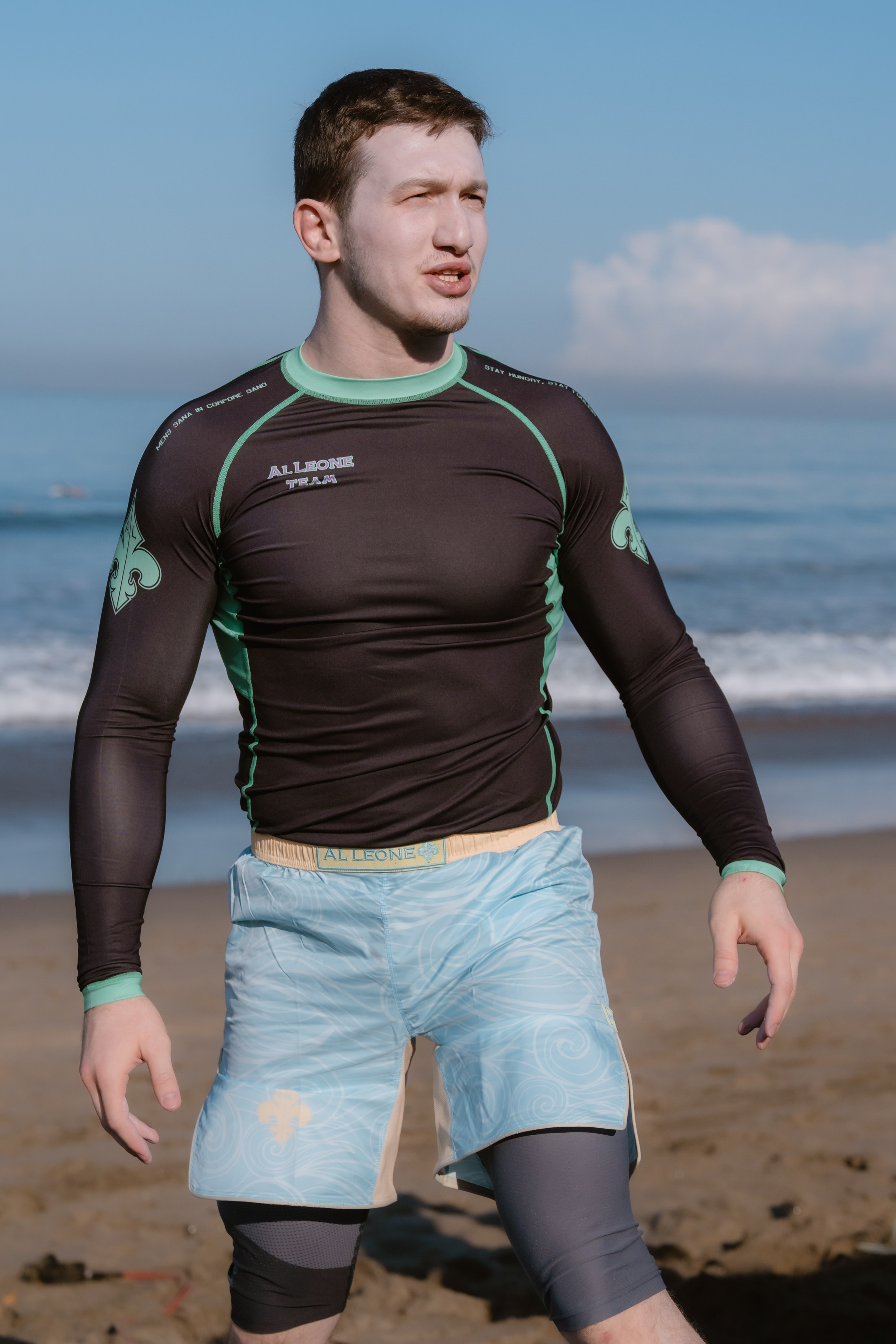 Al Leone athletes having fun surfing in the Pacific Ocean. Сергей Зворыгин