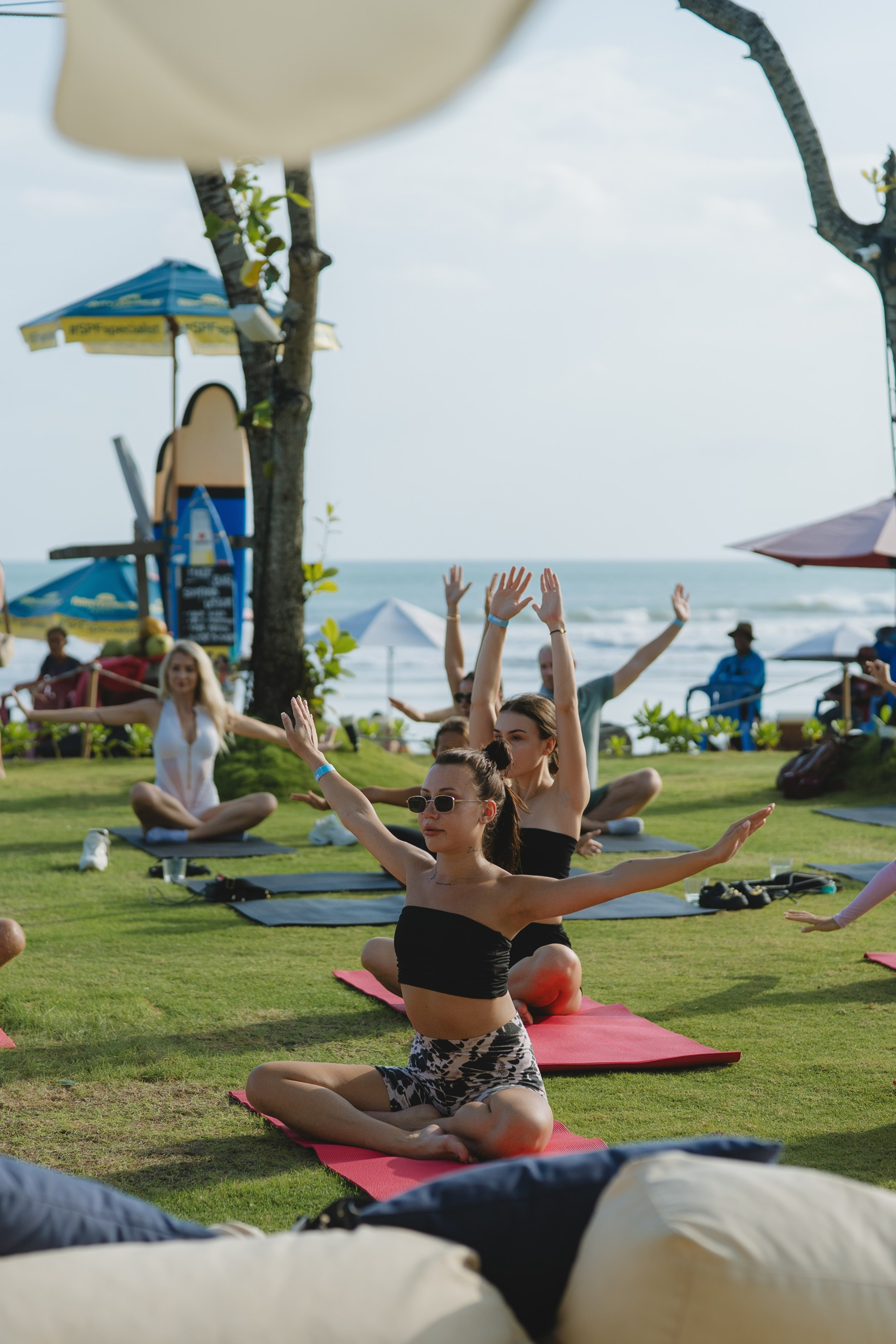 TEUS Group, Agents Yoga session by the Ocean. Сергей Зворыгин