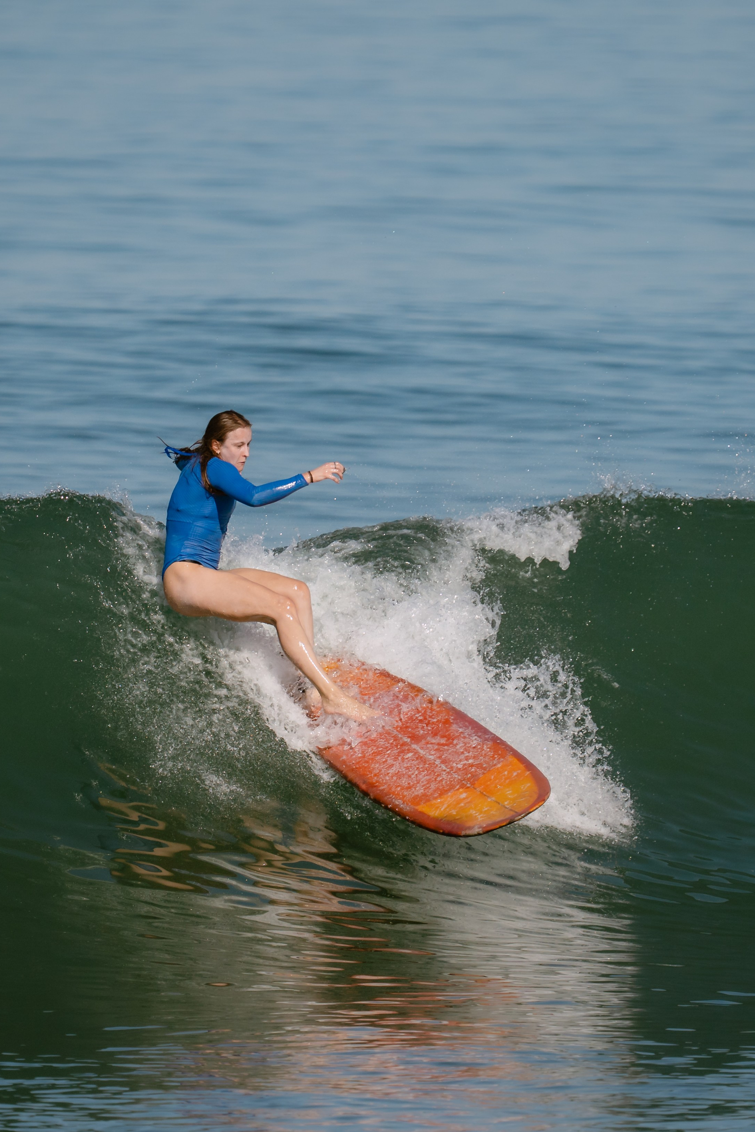 Al Leone athletes having fun surfing in the Pacific Ocean. Сергей Зворыгин
