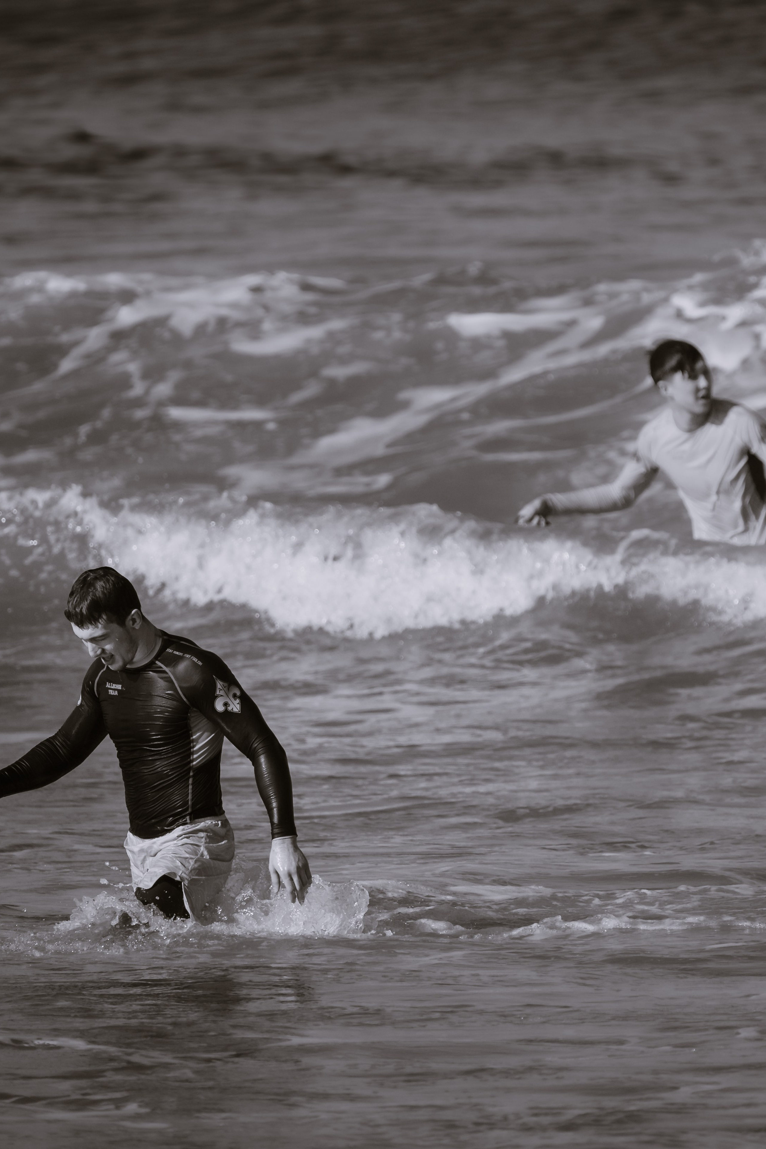 Al Leone athletes having fun surfing in the Pacific Ocean. Сергей Зворыгин