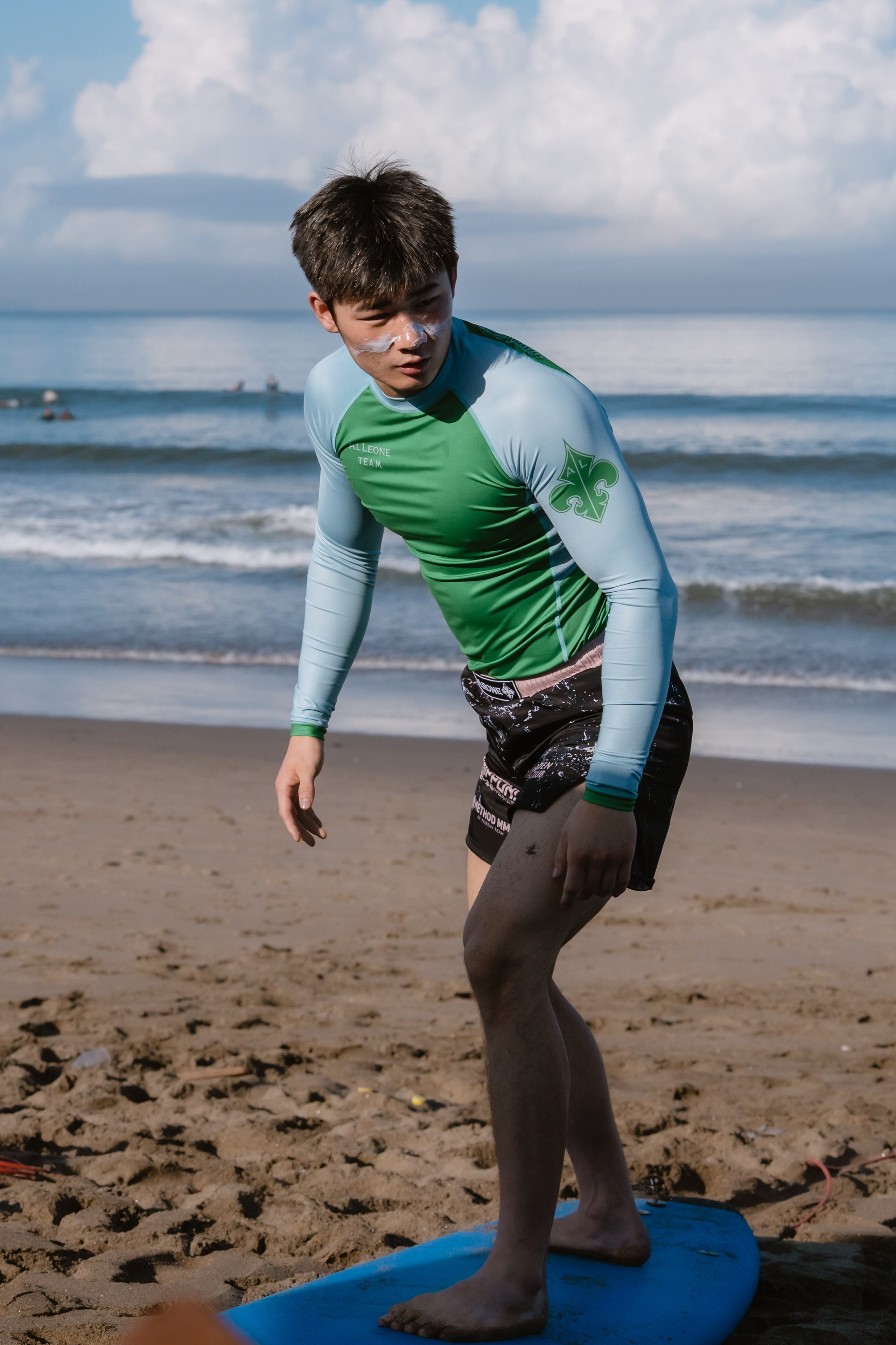 Al Leone athletes having fun surfing in the Pacific Ocean. Сергей Зворыгин