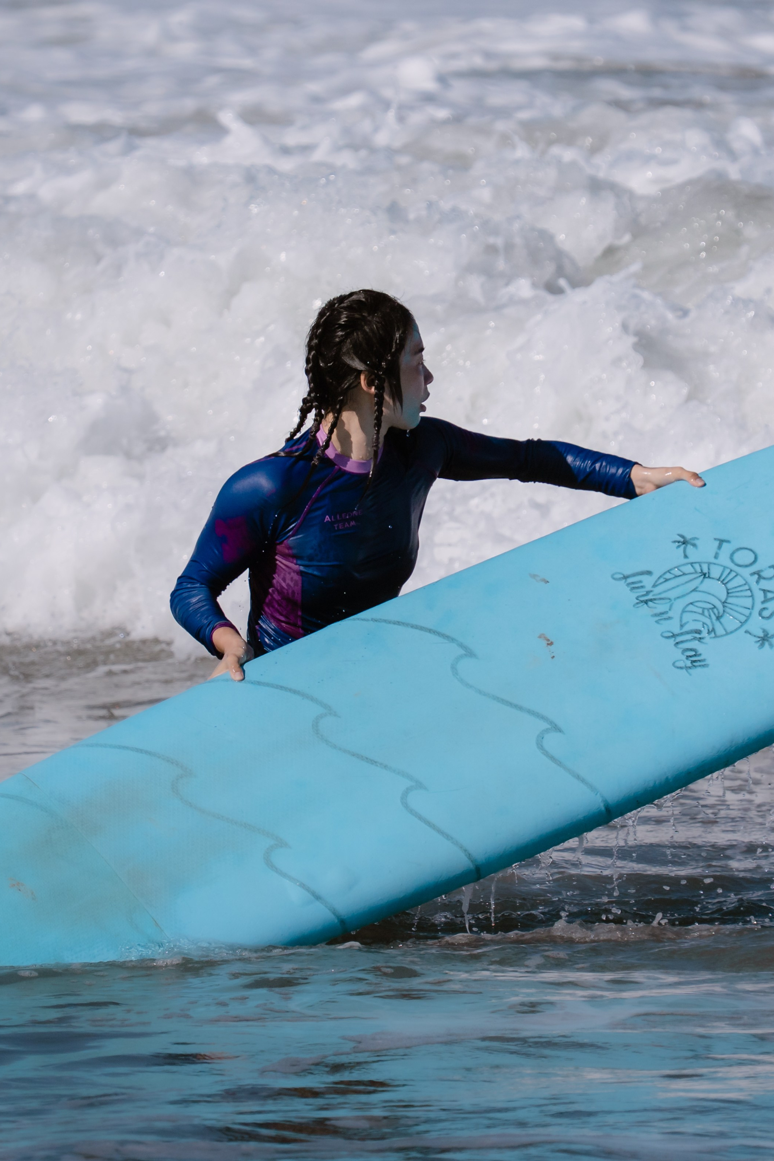 Al Leone athletes having fun surfing in the Pacific Ocean. Сергей Зворыгин