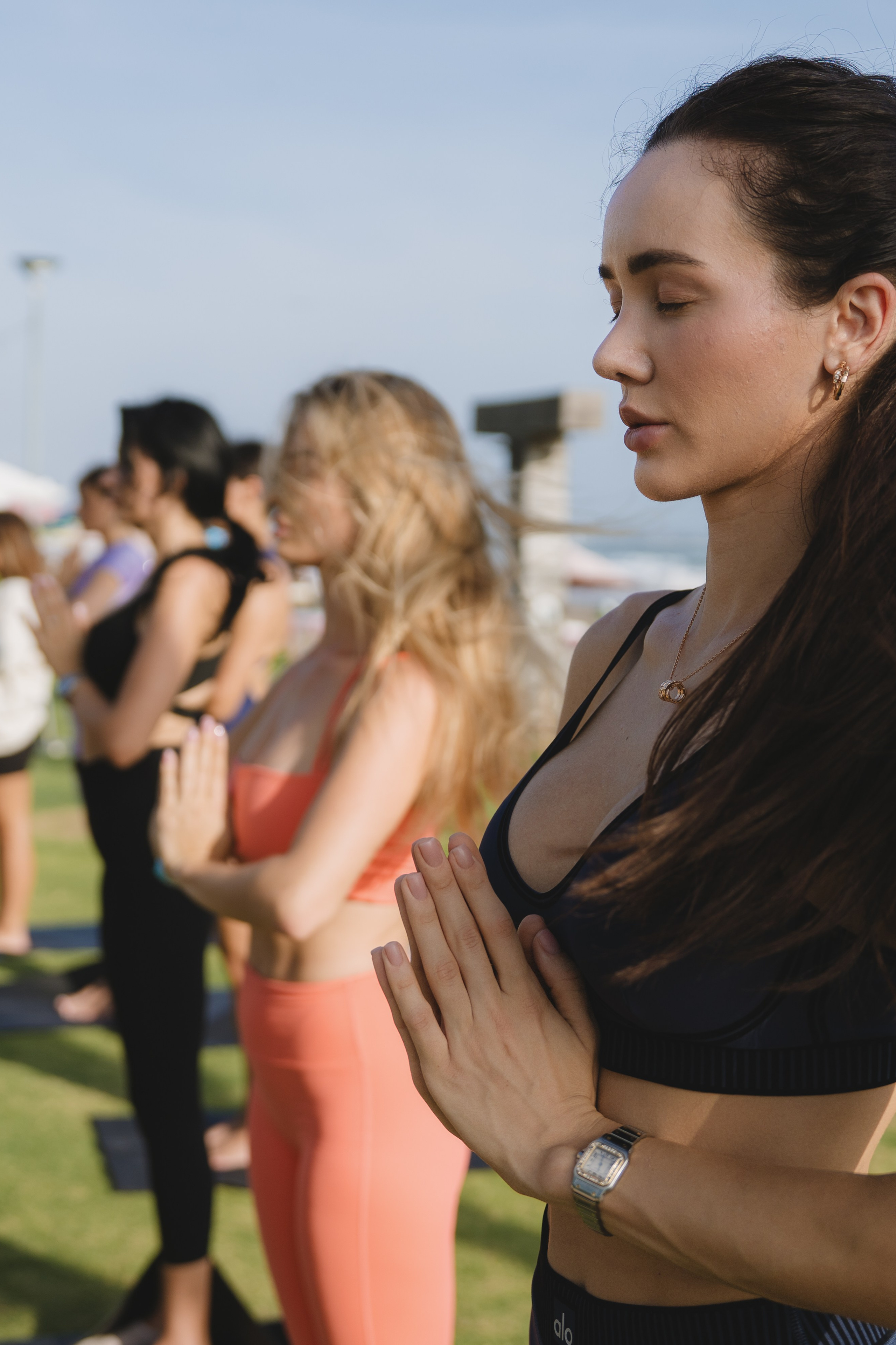 TEUS Group, Agents Yoga session by the Ocean. Сергей Зворыгин