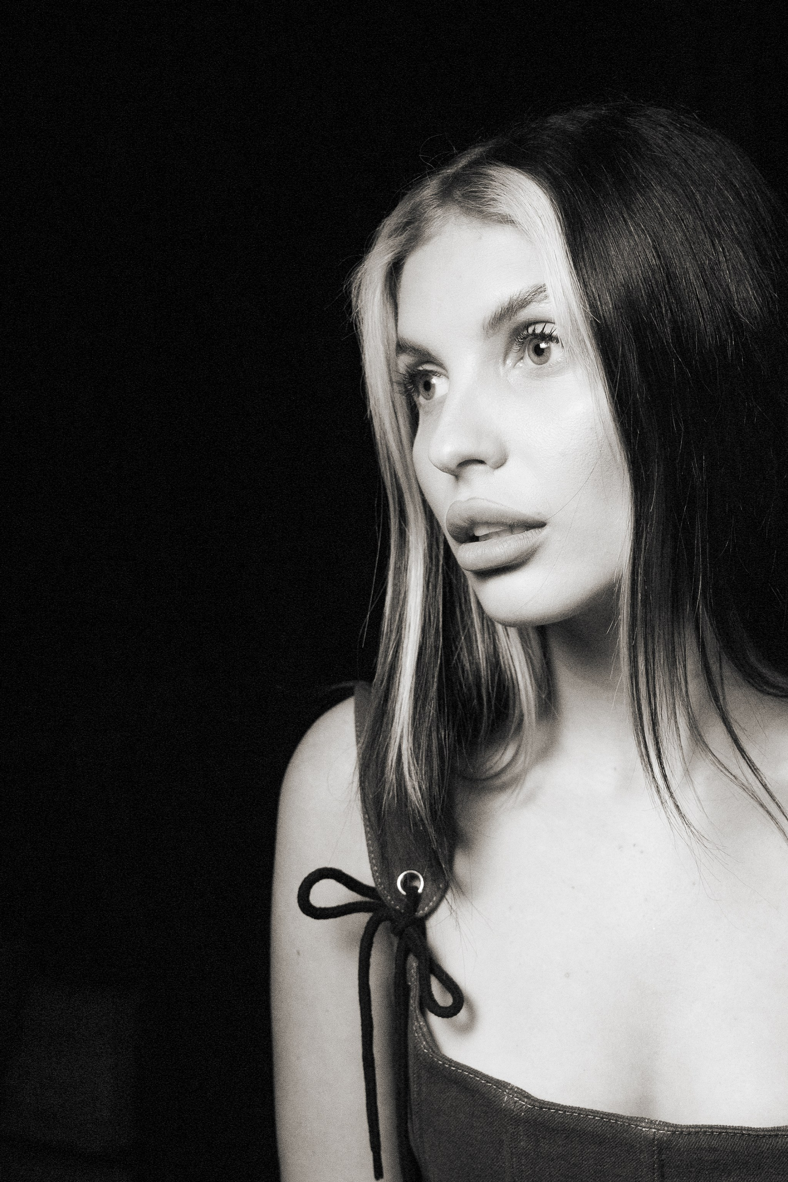 Riina and Verona music portrait session on location. Сергей Зворыгин