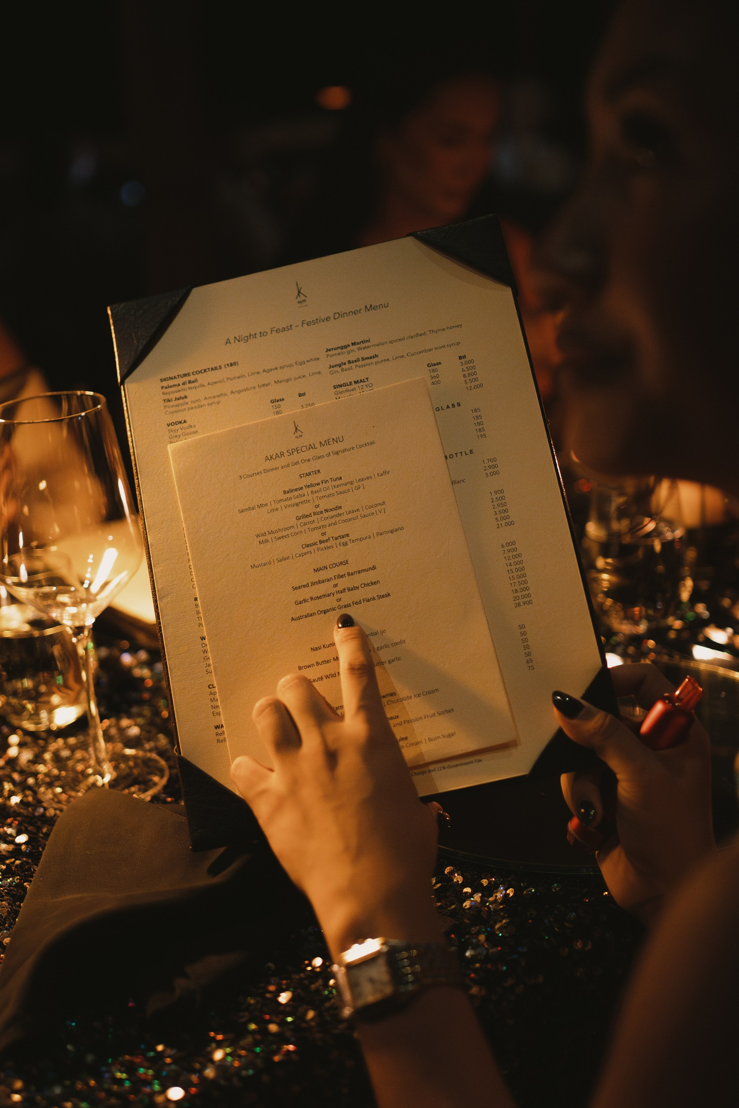 Wines and Show at Akar by K-Club Ubud, an Award-Winning Steakhouse. Сергей Зворыгин