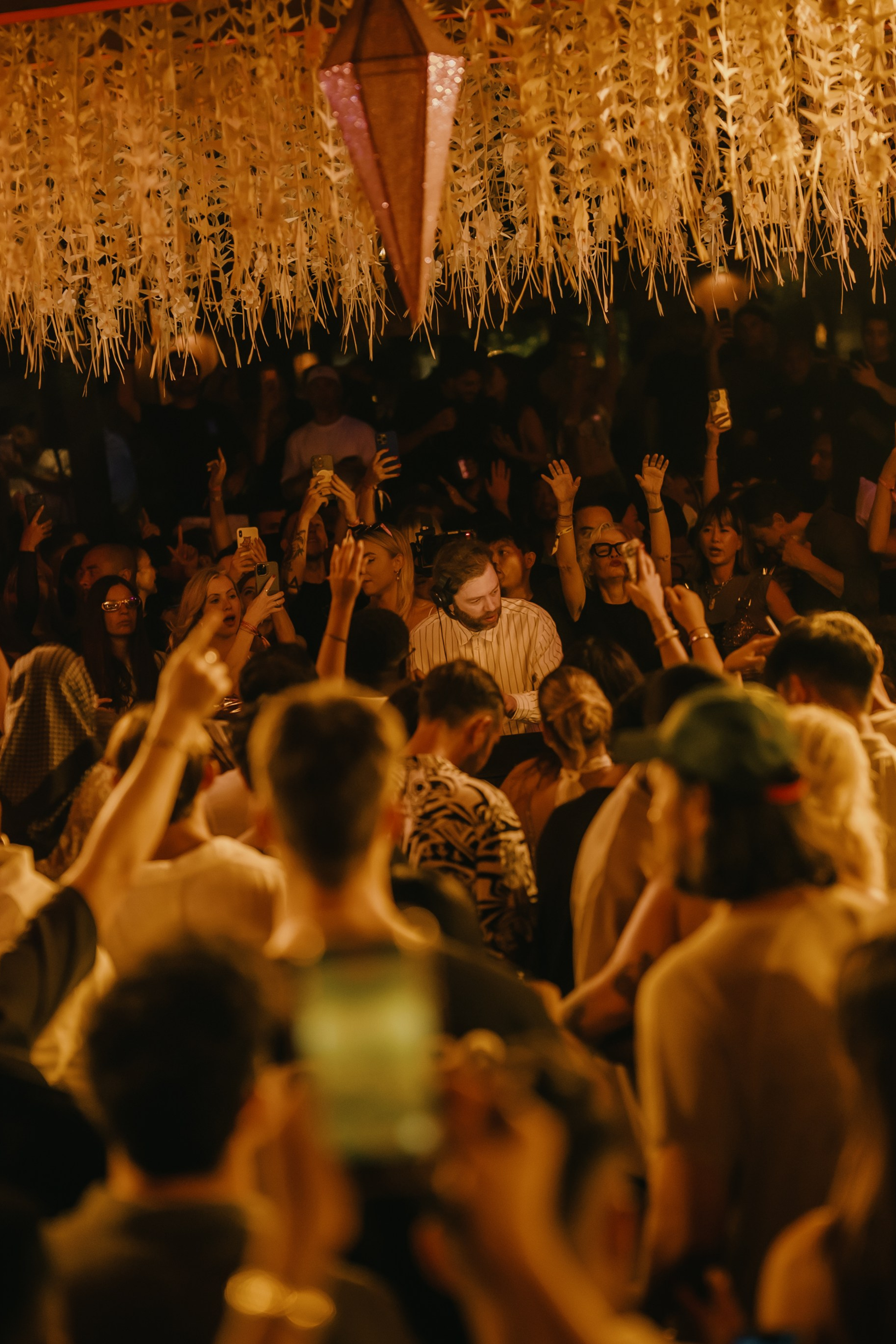 Gerd Janson and Tijana T performance in Desa Kitsune, Bali. Сергей Зворыгин