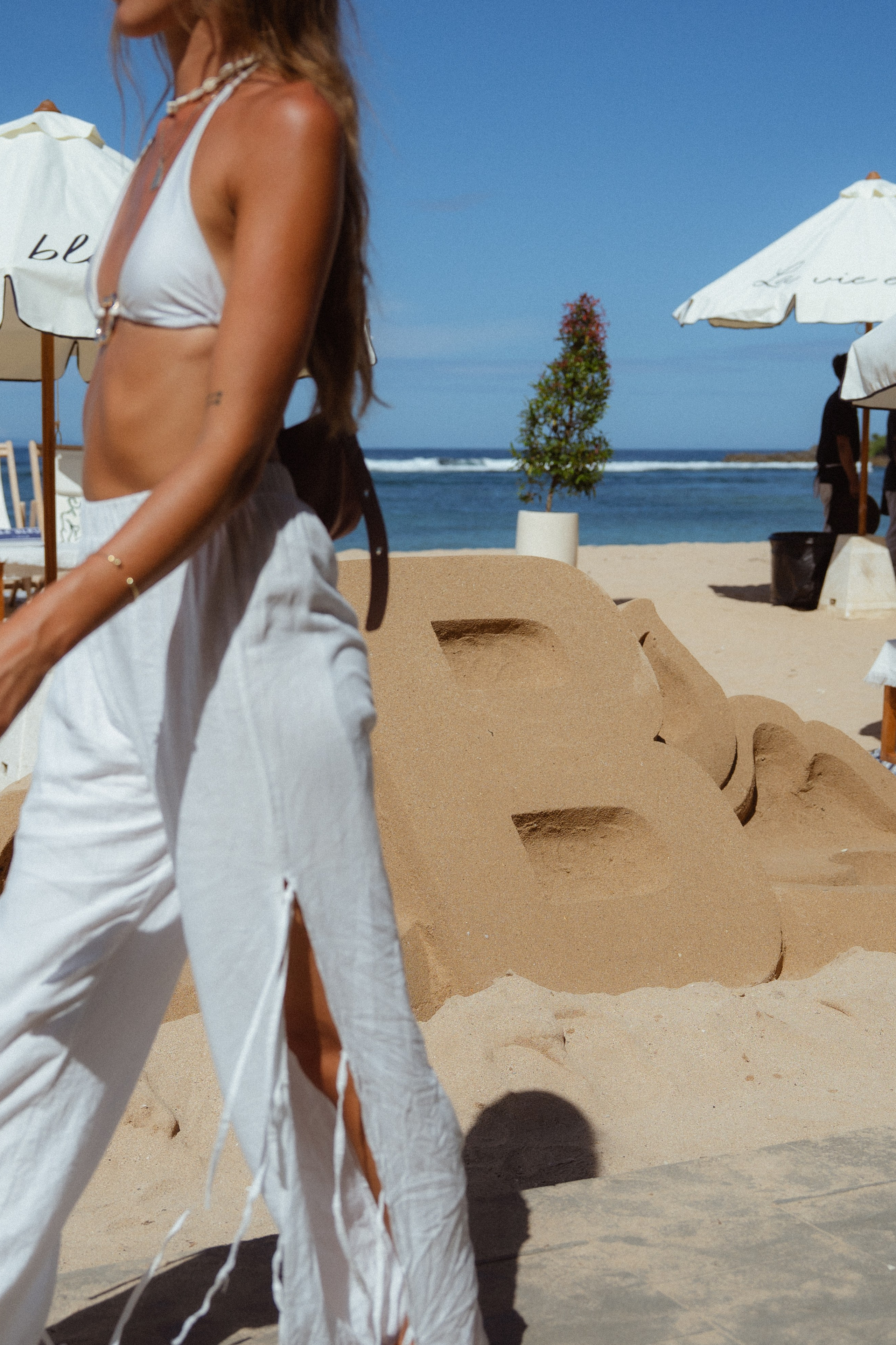 Le Blue Bali, a luxury beachfront restaurant Anniversary. Сергей Зворыгин