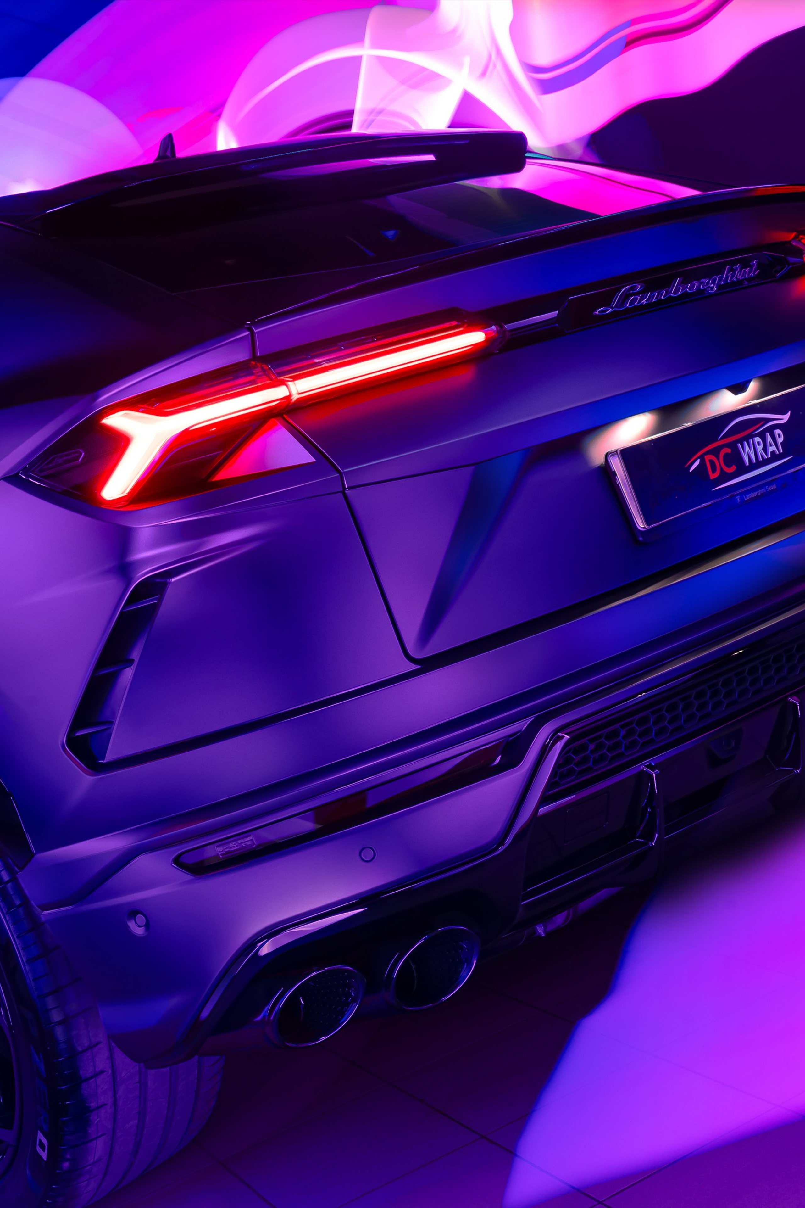 LAMBORGHINI URUS
