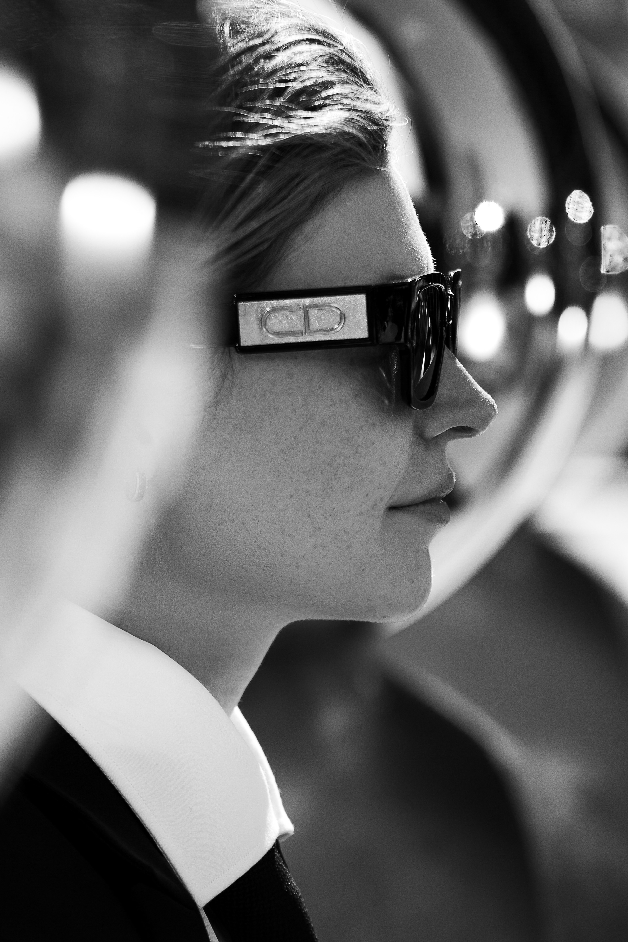 Портрет девушки в очках