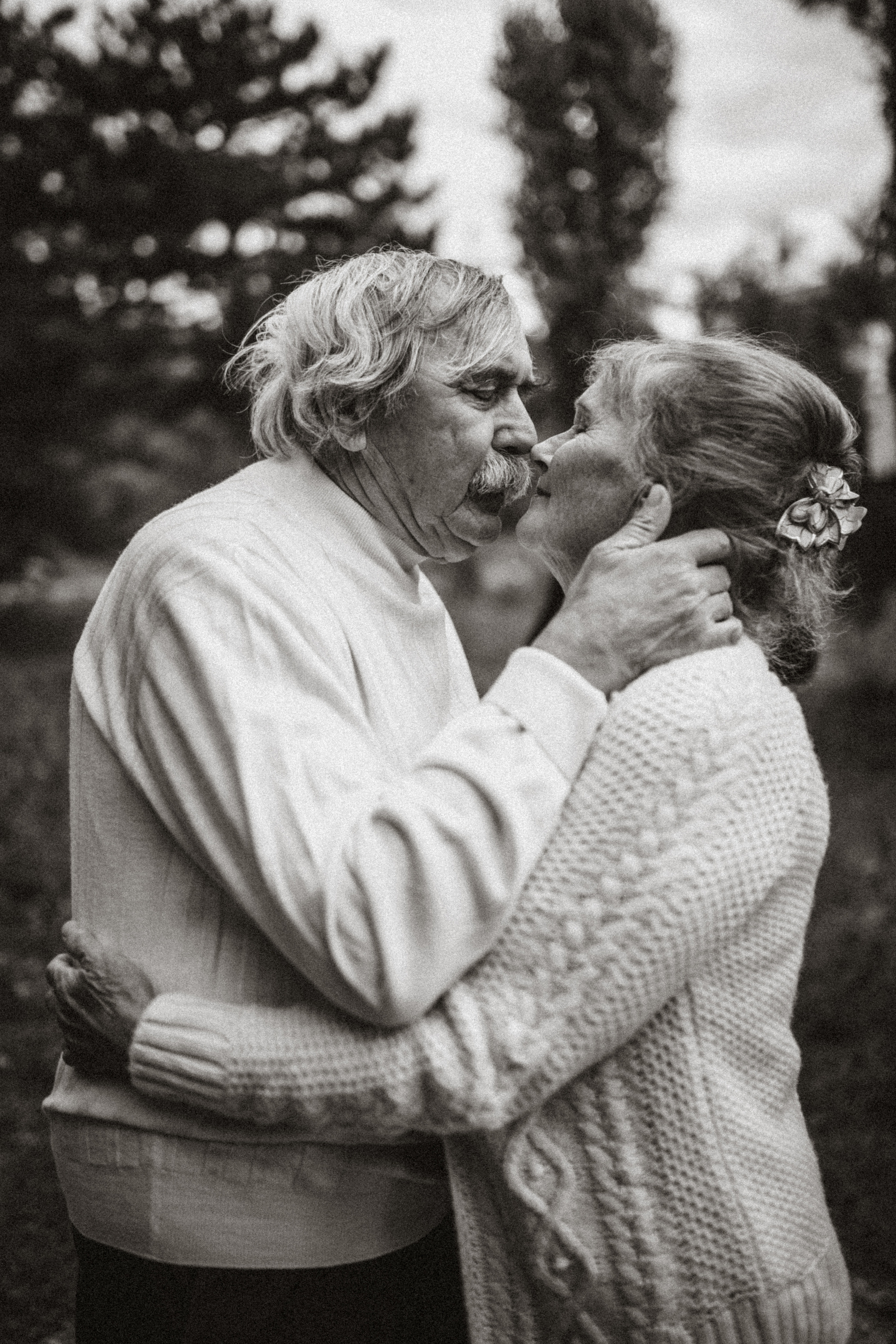 любви все возрасты покорны