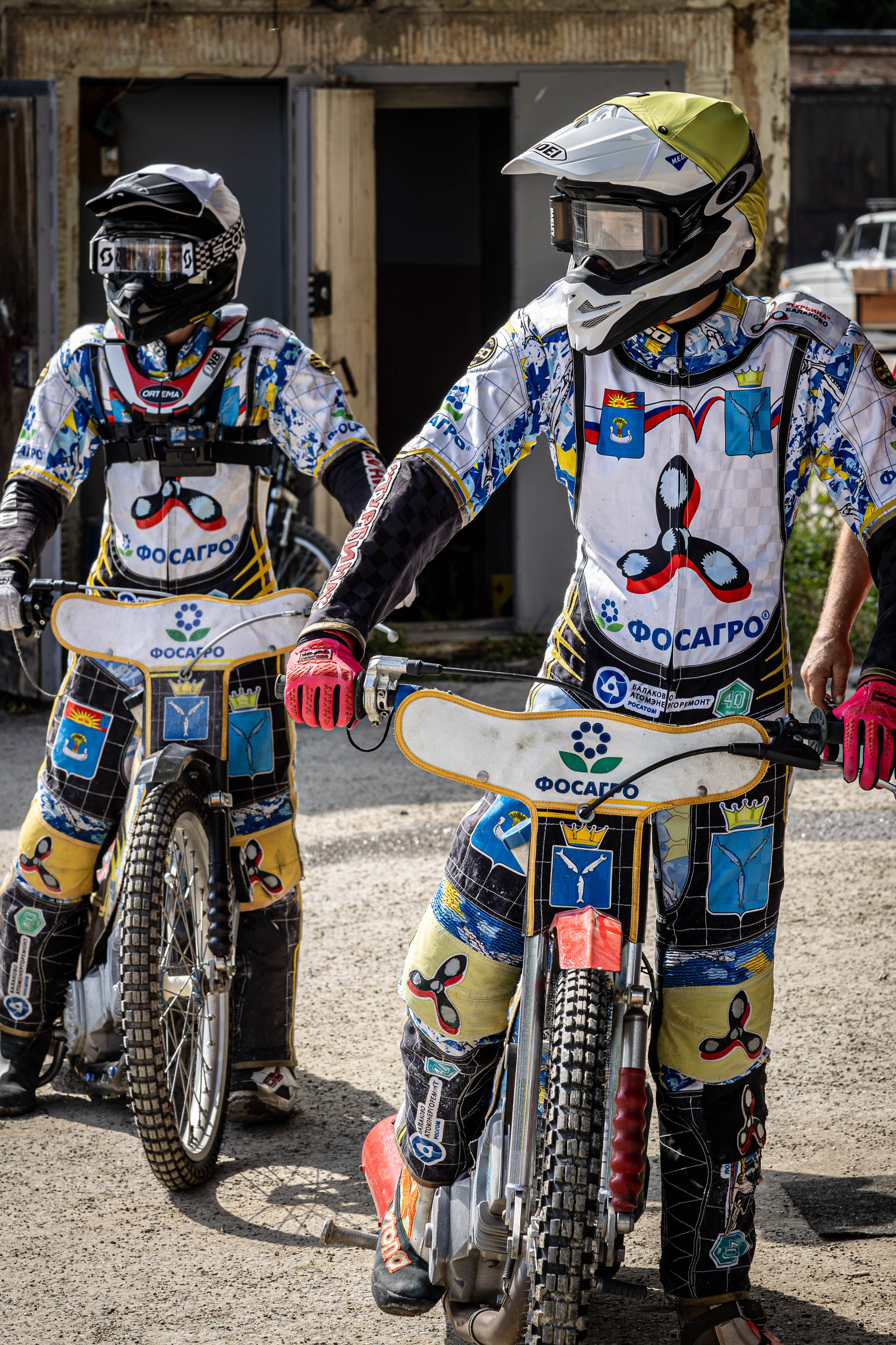 Мотогонки на гаревой дорожке