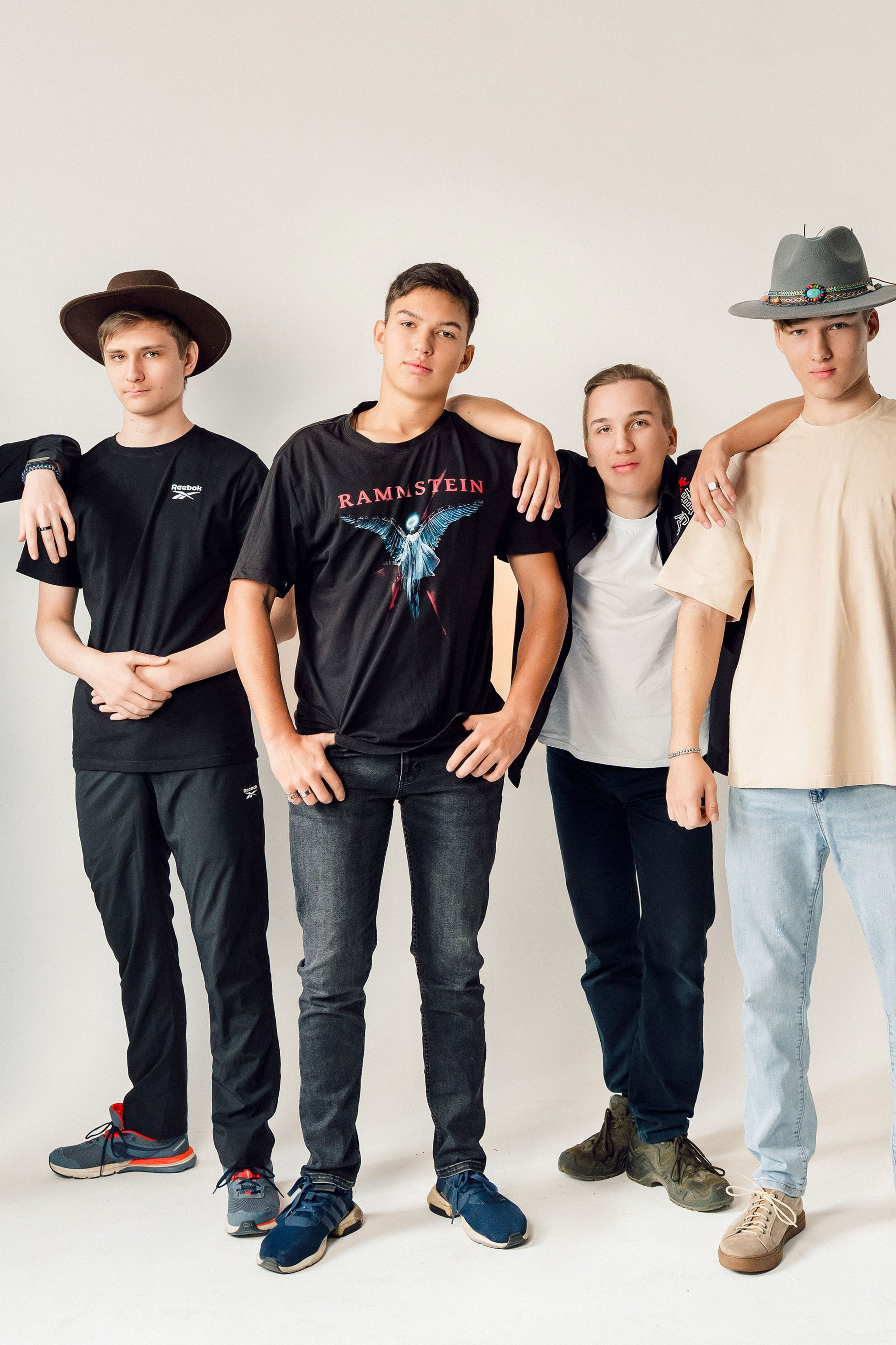 Выпускной альбом. Выпускные альбомы ДНР, Донецк