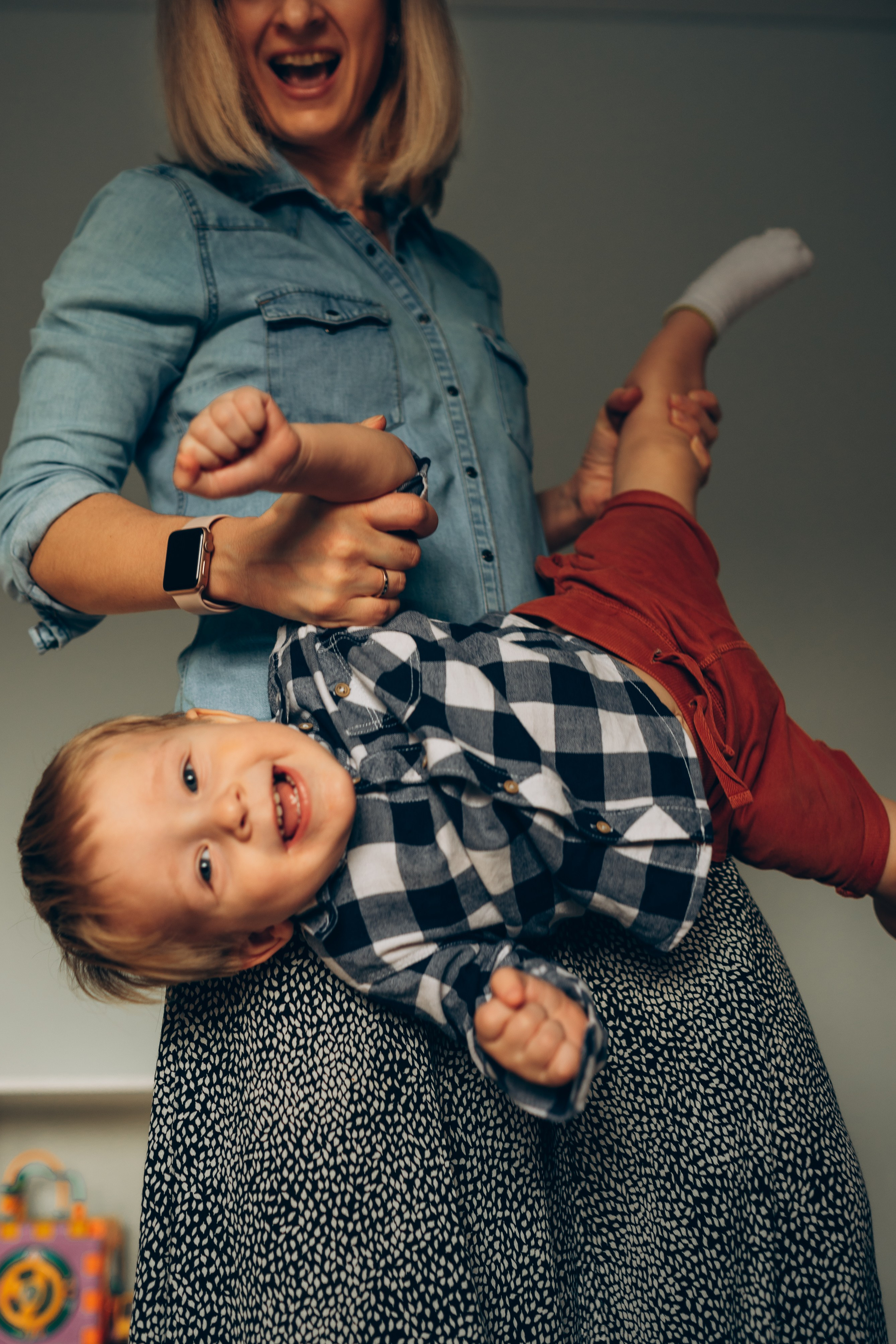 «Взрослые дети» Варя. Семейная фотосессия в Новосибирске от фотографа Ольги Коваль