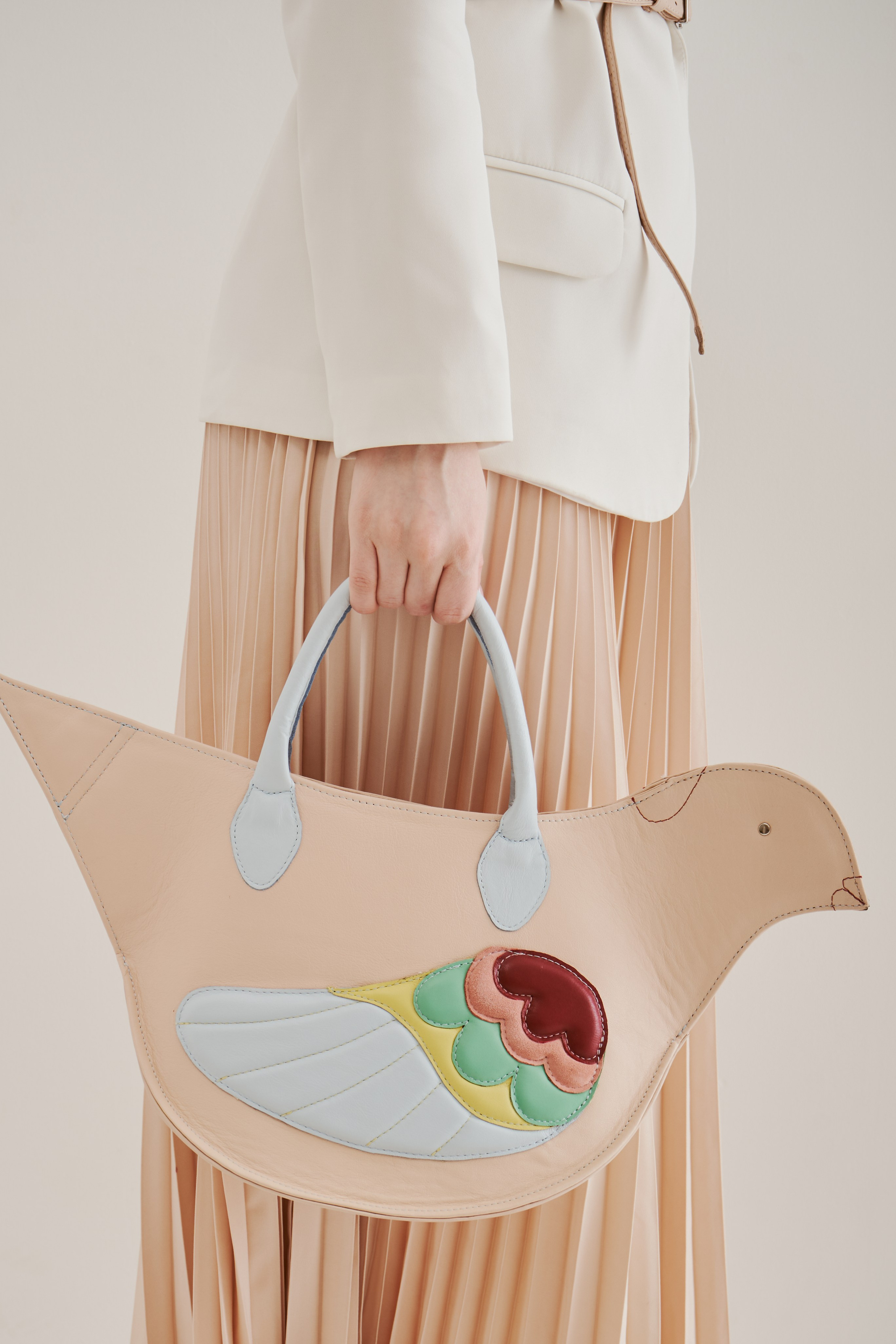 TANARS LEATHER SPRING. СЪЕМКИ ДЛЯ МАРКЕТПЛЕЙСОВ И БРЕНДОВ В РОСТОВЕ И МОСКВЕ