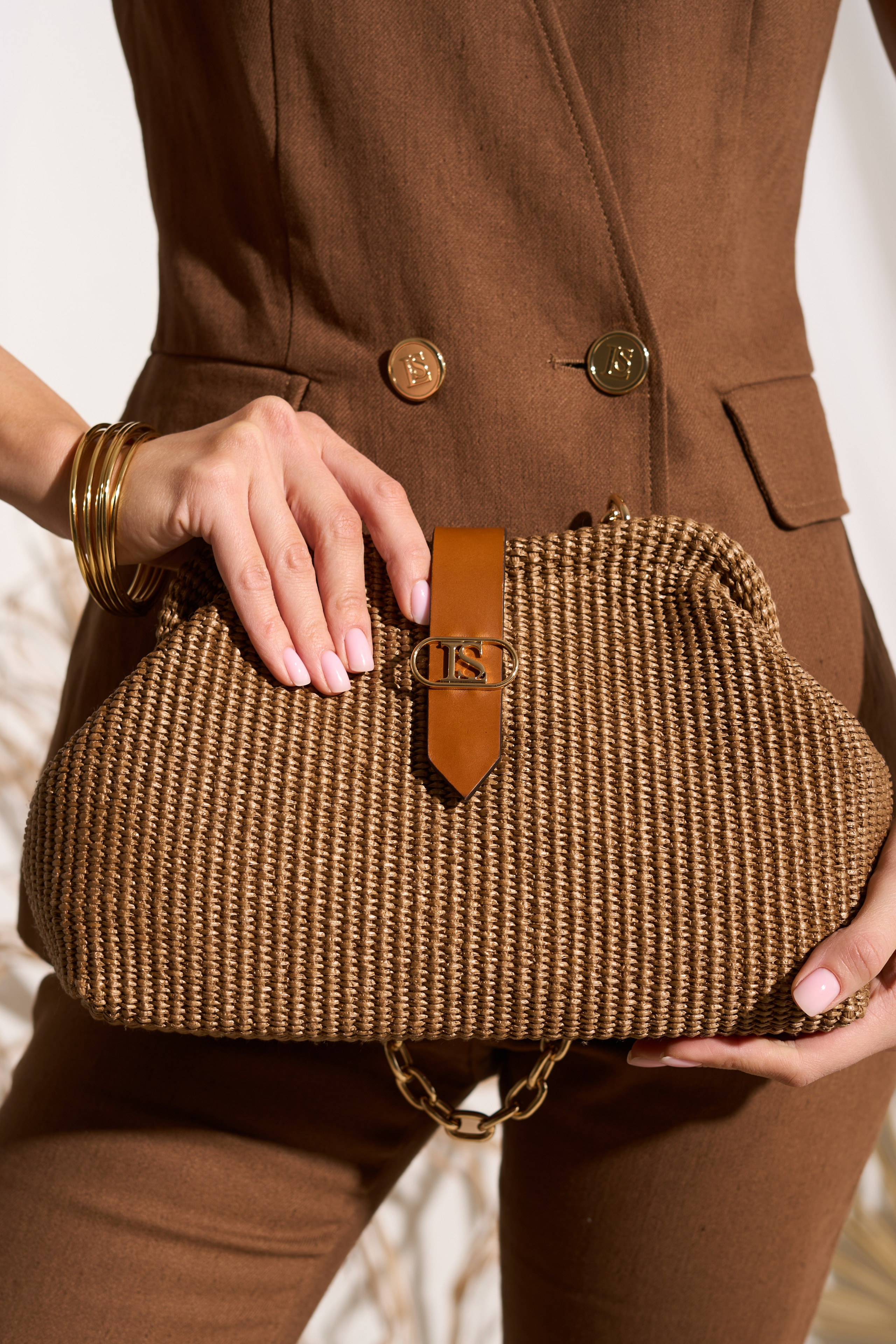 Съемки для маркетплейсов и брендов в Ростове-на-Дону. СЪЕМКИ ДЛЯ МАРКЕТПЛЕЙСОВ И БРЕНДОВ В РОСТОВЕ И МОСКВЕ