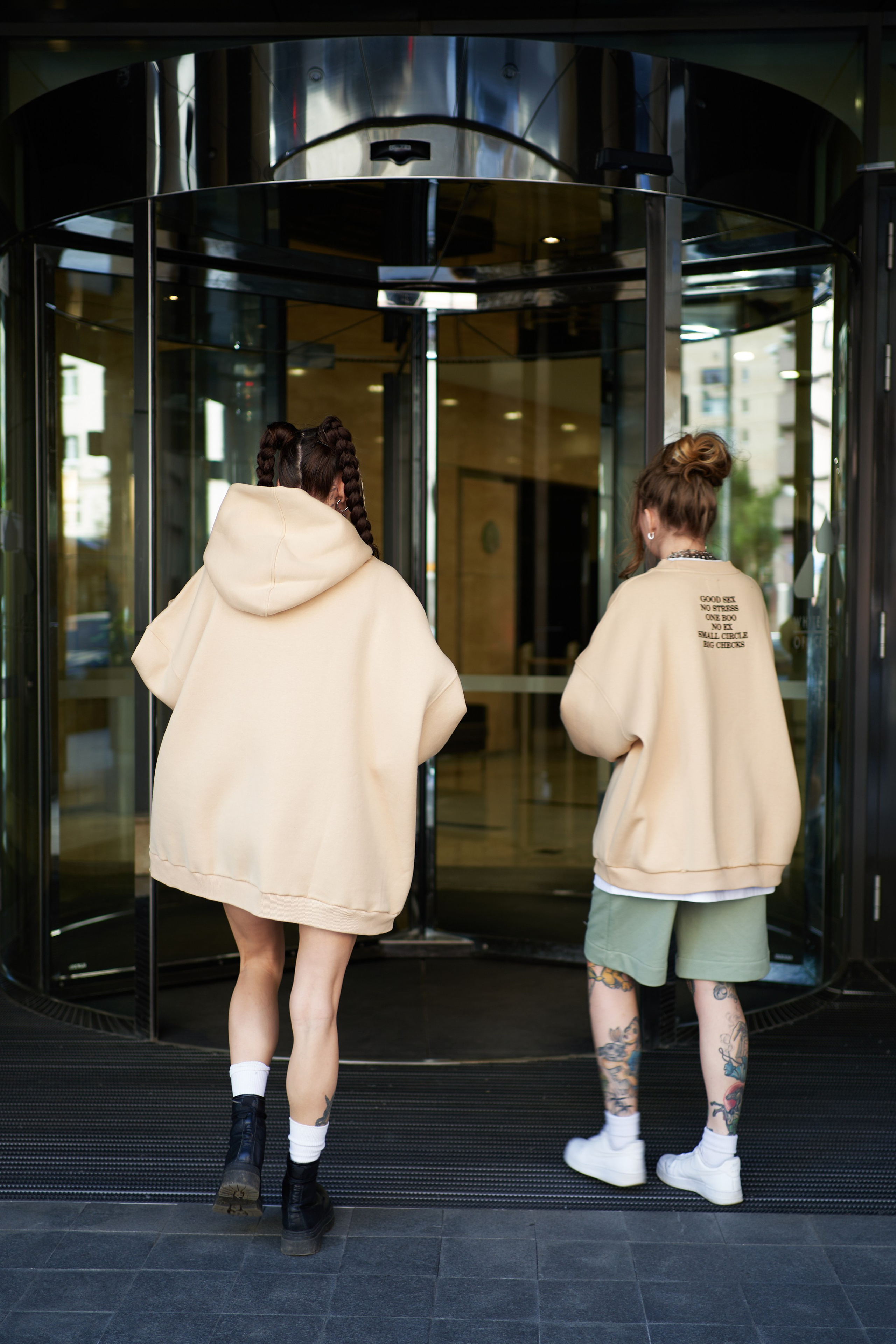 Съемки для маркетплейсов и брендов в Ростове-на-Дону. СЪЕМКИ ДЛЯ МАРКЕТПЛЕЙСОВ И БРЕНДОВ В РОСТОВЕ И МОСКВЕ