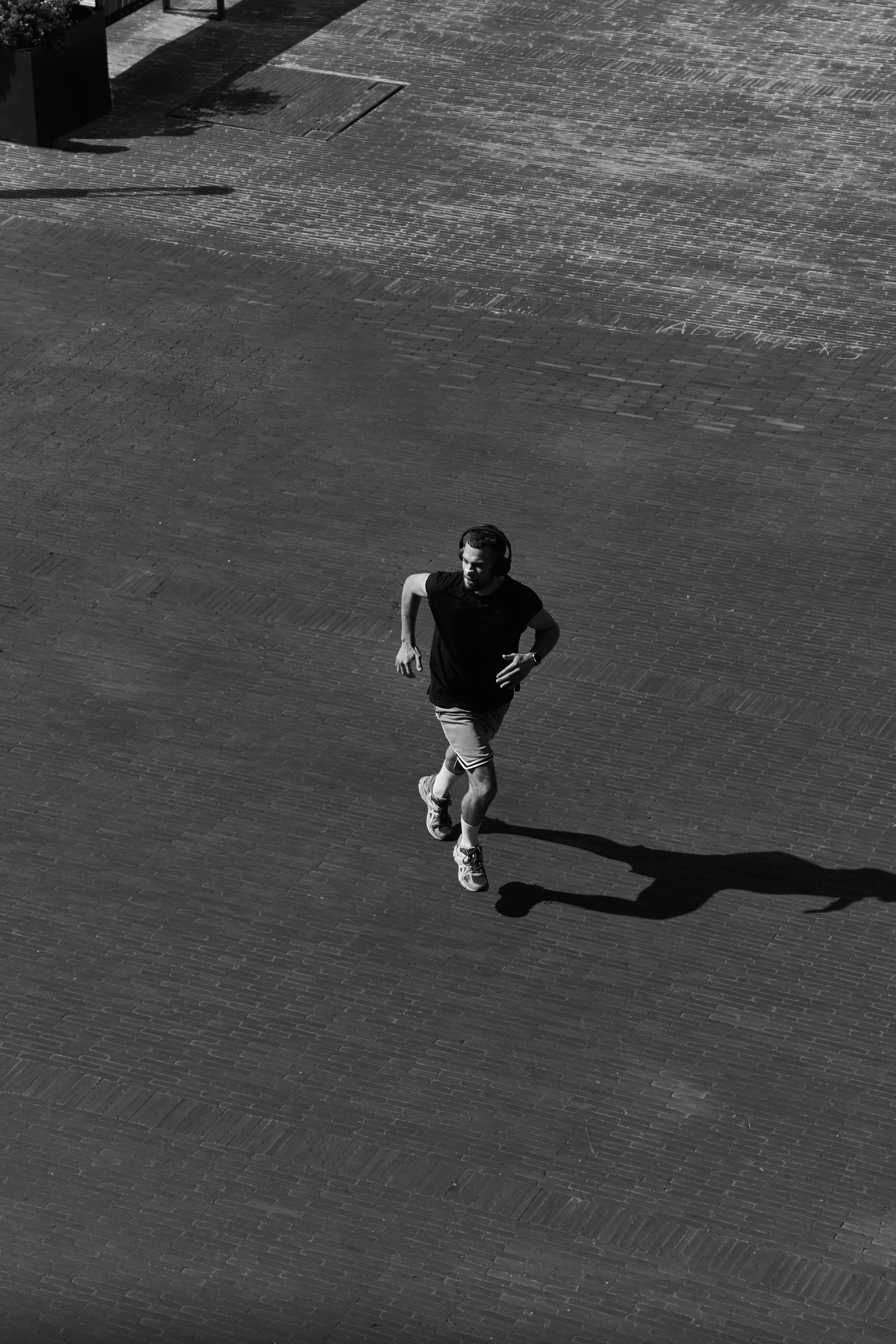 INWHALES. СЪЕМКИ ДЛЯ МАРКЕТПЛЕЙСОВ И БРЕНДОВ В РОСТОВЕ И МОСКВЕ