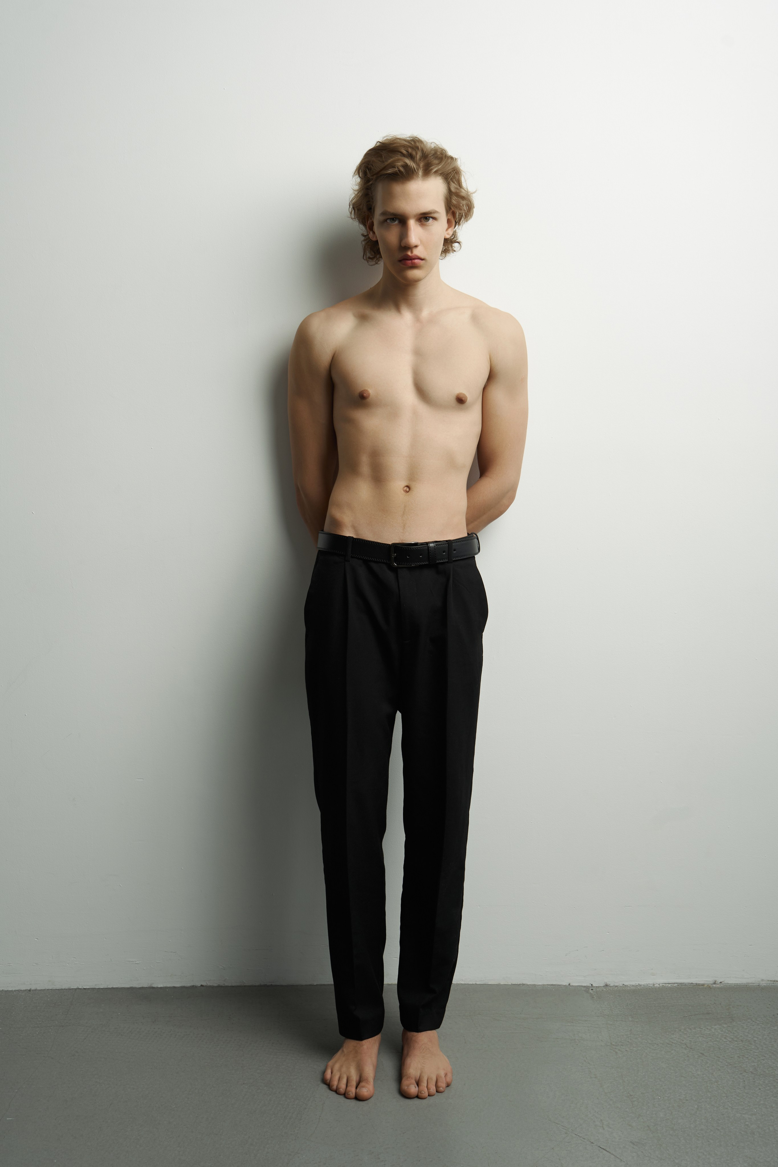 Alex. СЪЕМКИ ДЛЯ МАРКЕТПЛЕЙСОВ И БРЕНДОВ В РОСТОВЕ И МОСКВЕ