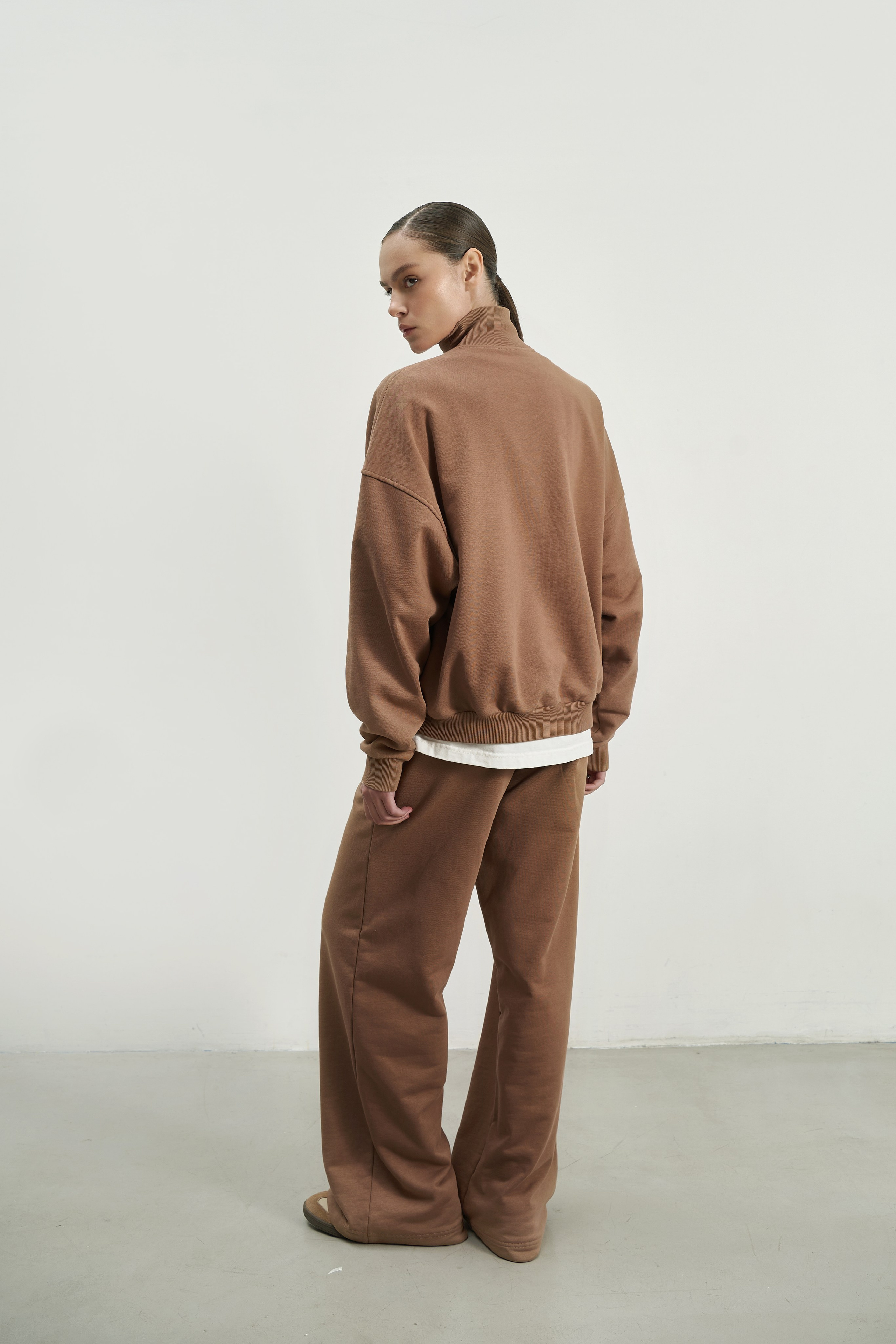 JETON BRAND. СЪЕМКИ ДЛЯ МАРКЕТПЛЕЙСОВ И БРЕНДОВ В РОСТОВЕ И МОСКВЕ