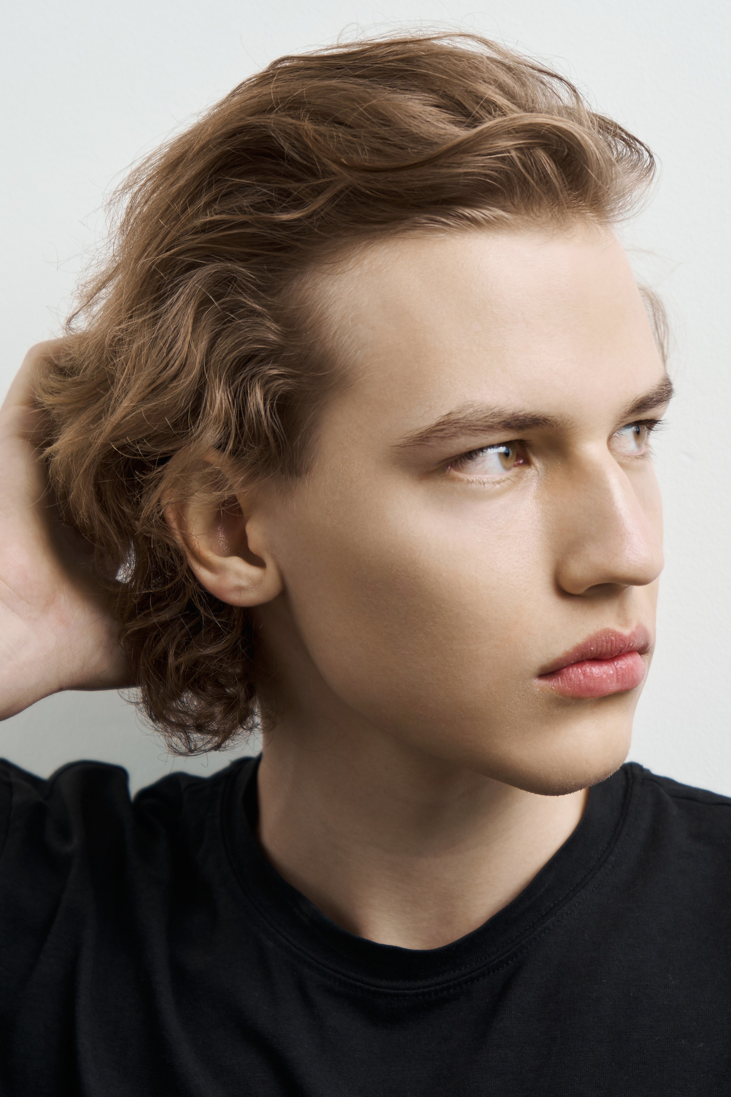 Alex. СЪЕМКИ ДЛЯ МАРКЕТПЛЕЙСОВ И БРЕНДОВ В РОСТОВЕ И МОСКВЕ