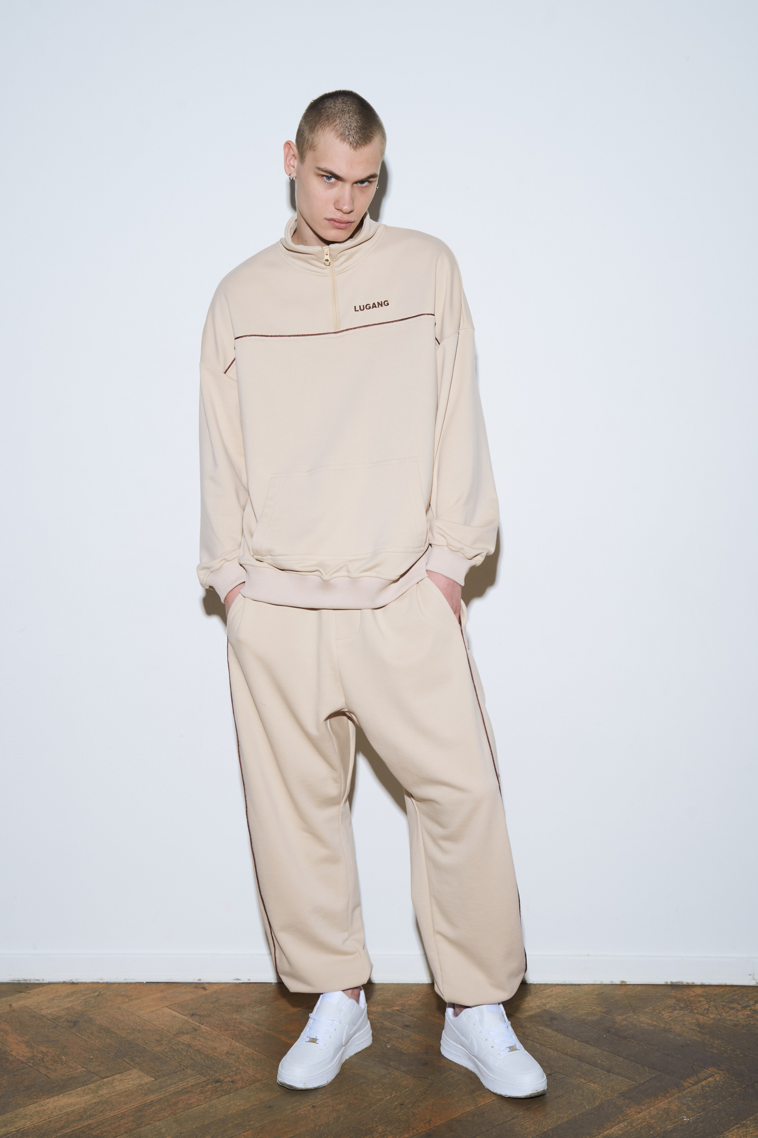 LUGANG FOR GUF. СЪЕМКИ ДЛЯ МАРКЕТПЛЕЙСОВ И БРЕНДОВ В РОСТОВЕ И МОСКВЕ