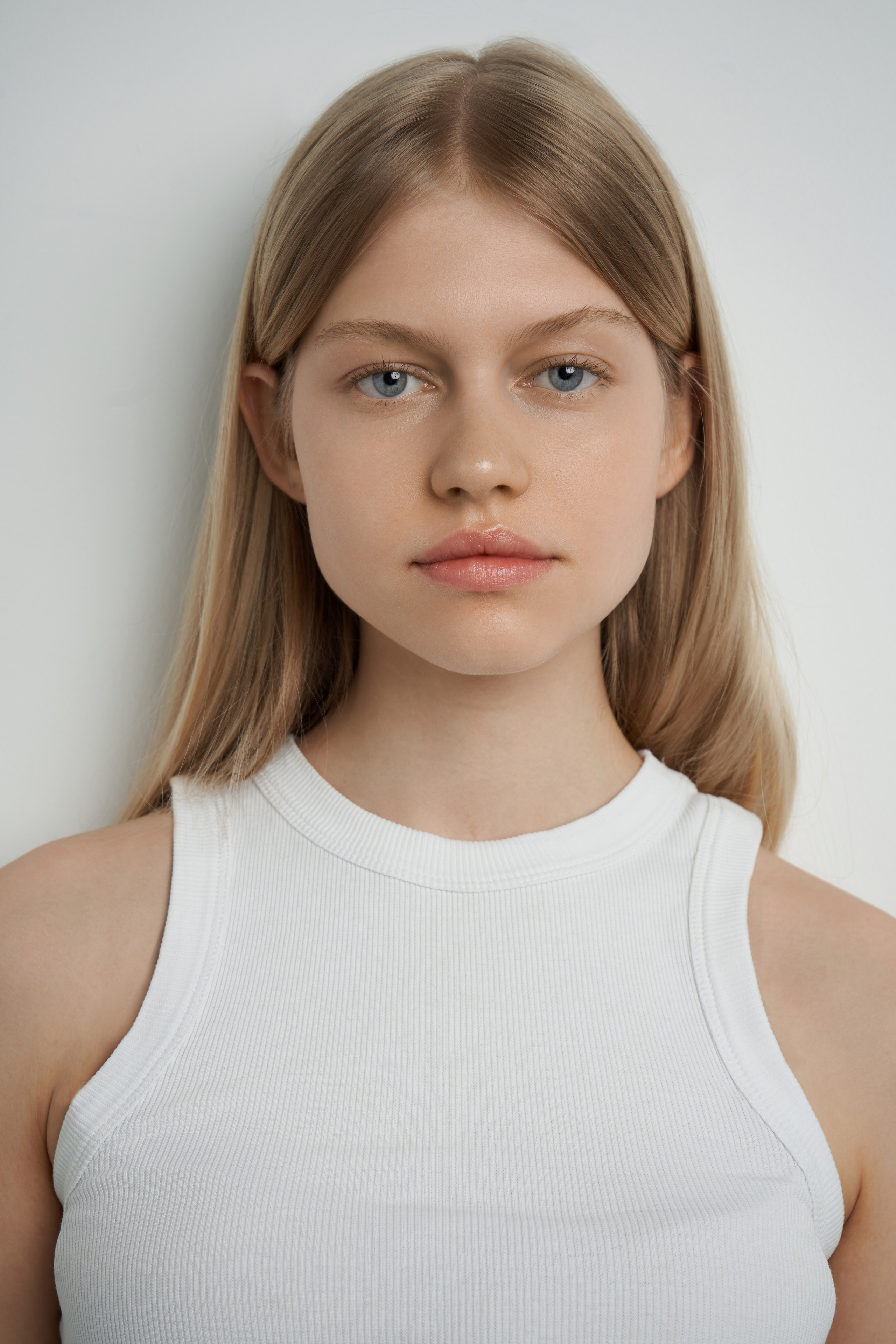 Sonya. СЪЕМКИ ДЛЯ МАРКЕТПЛЕЙСОВ И БРЕНДОВ В РОСТОВЕ И МОСКВЕ