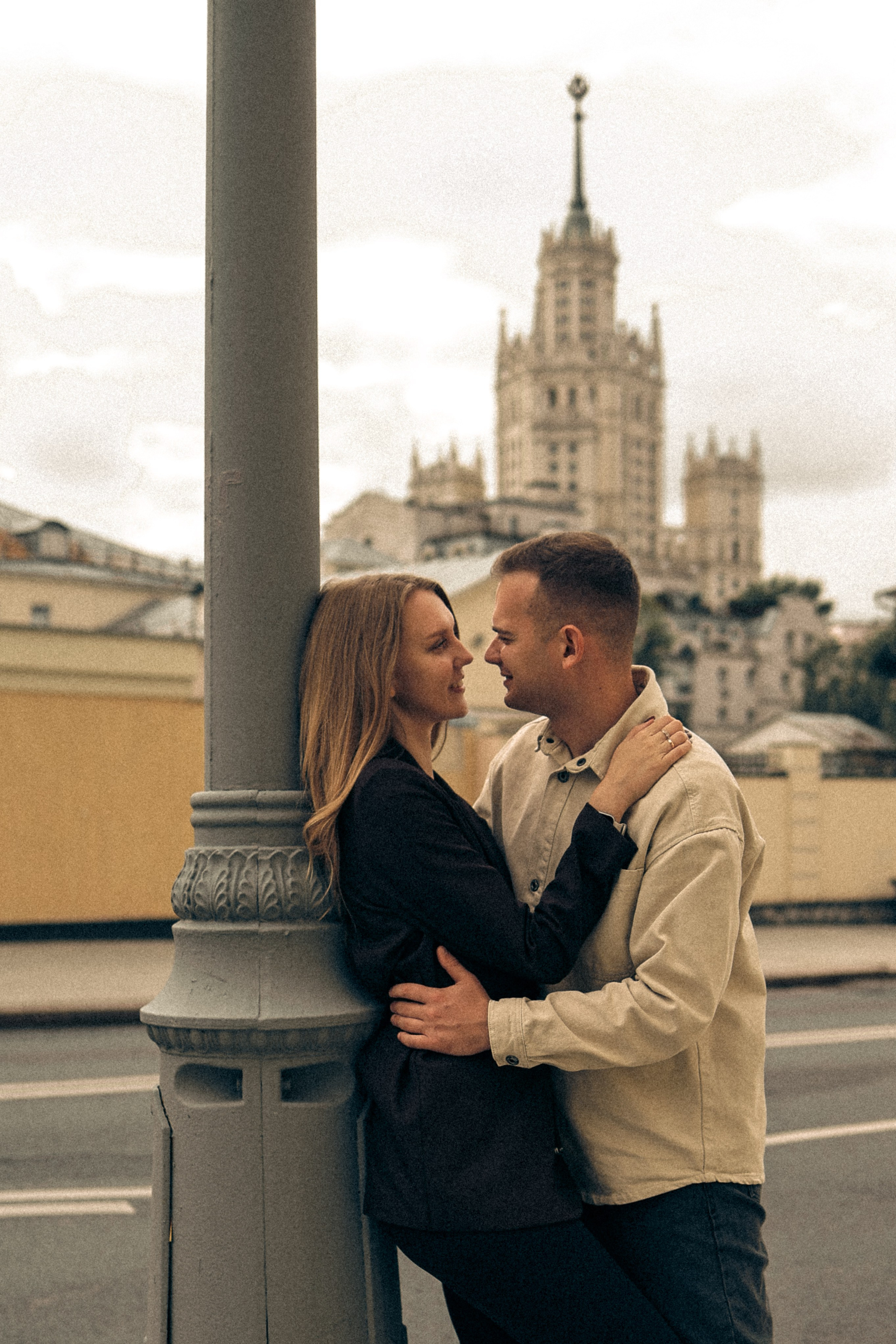 Анастасия и Андрей уличная фотосессия. Репортажный, свадебный фотограф в Москве, уличные и студийные фотосессии