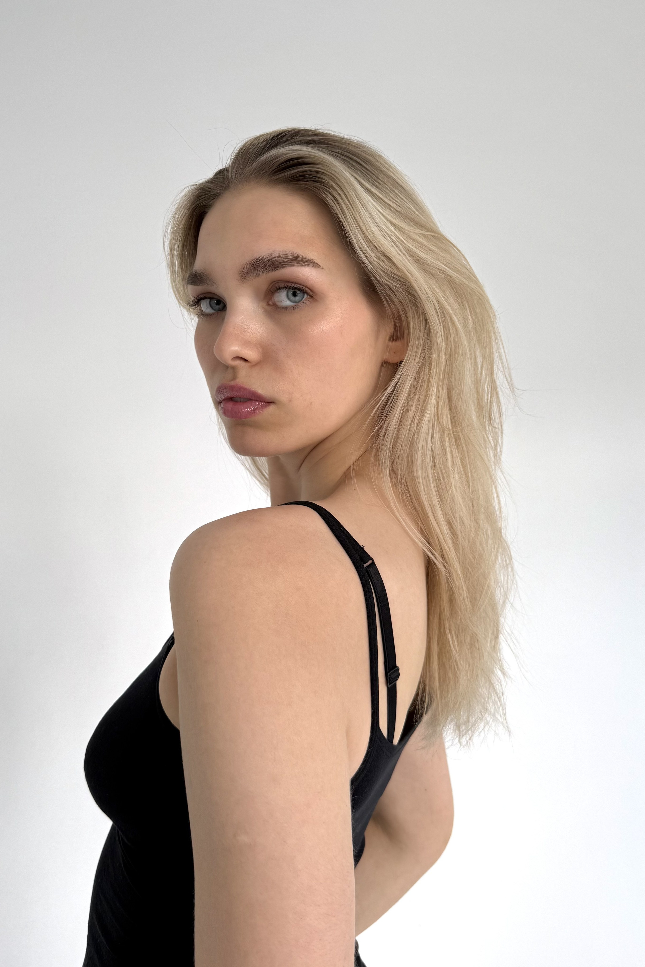 SNAPS. MONSTERA MODELS