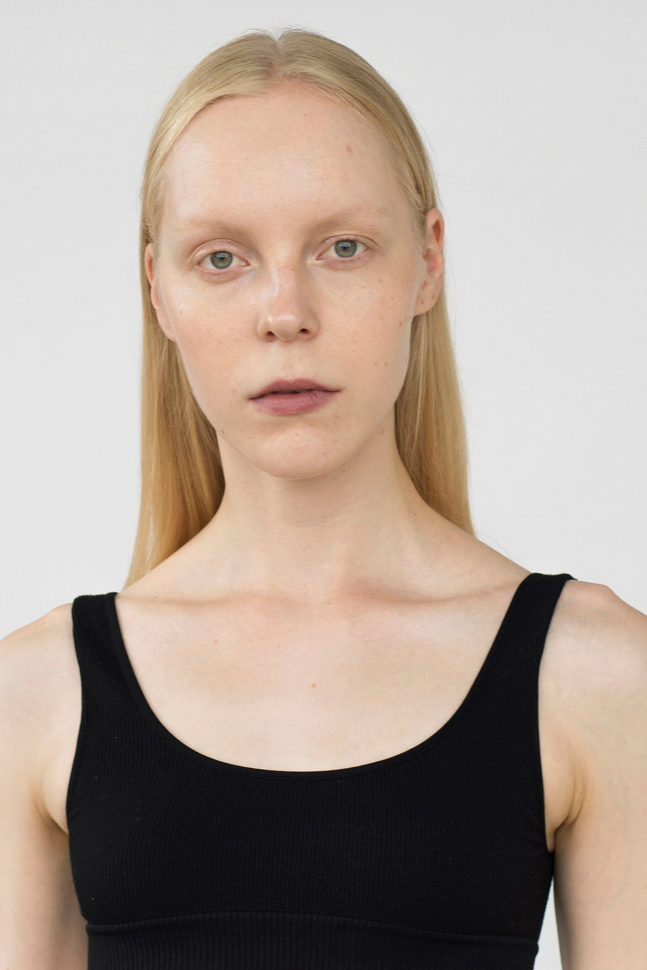 SNAPS. MONSTERA MODELS
