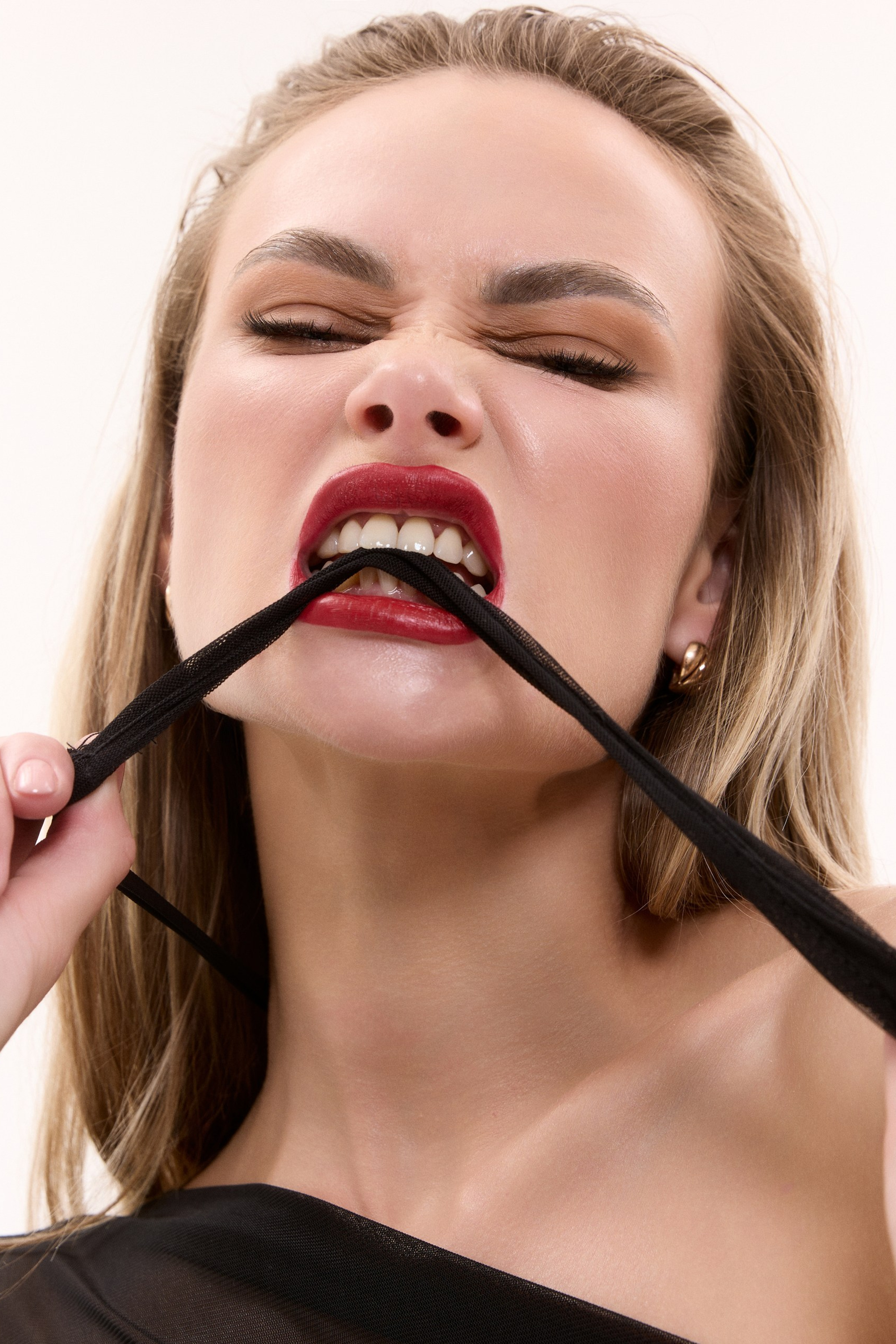 BOOK. MONSTERA MODELS