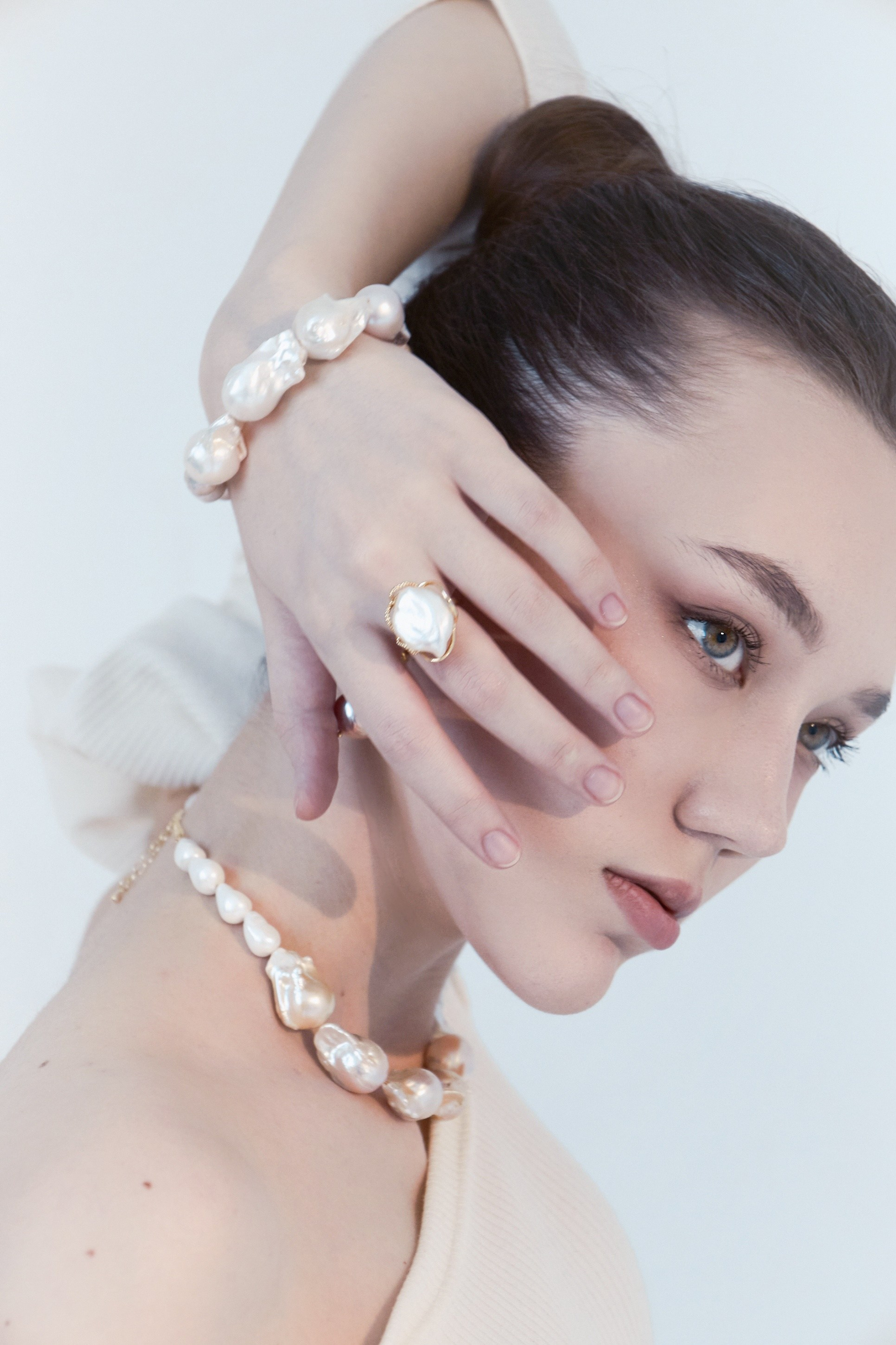 BOOK. MONSTERA MODELS