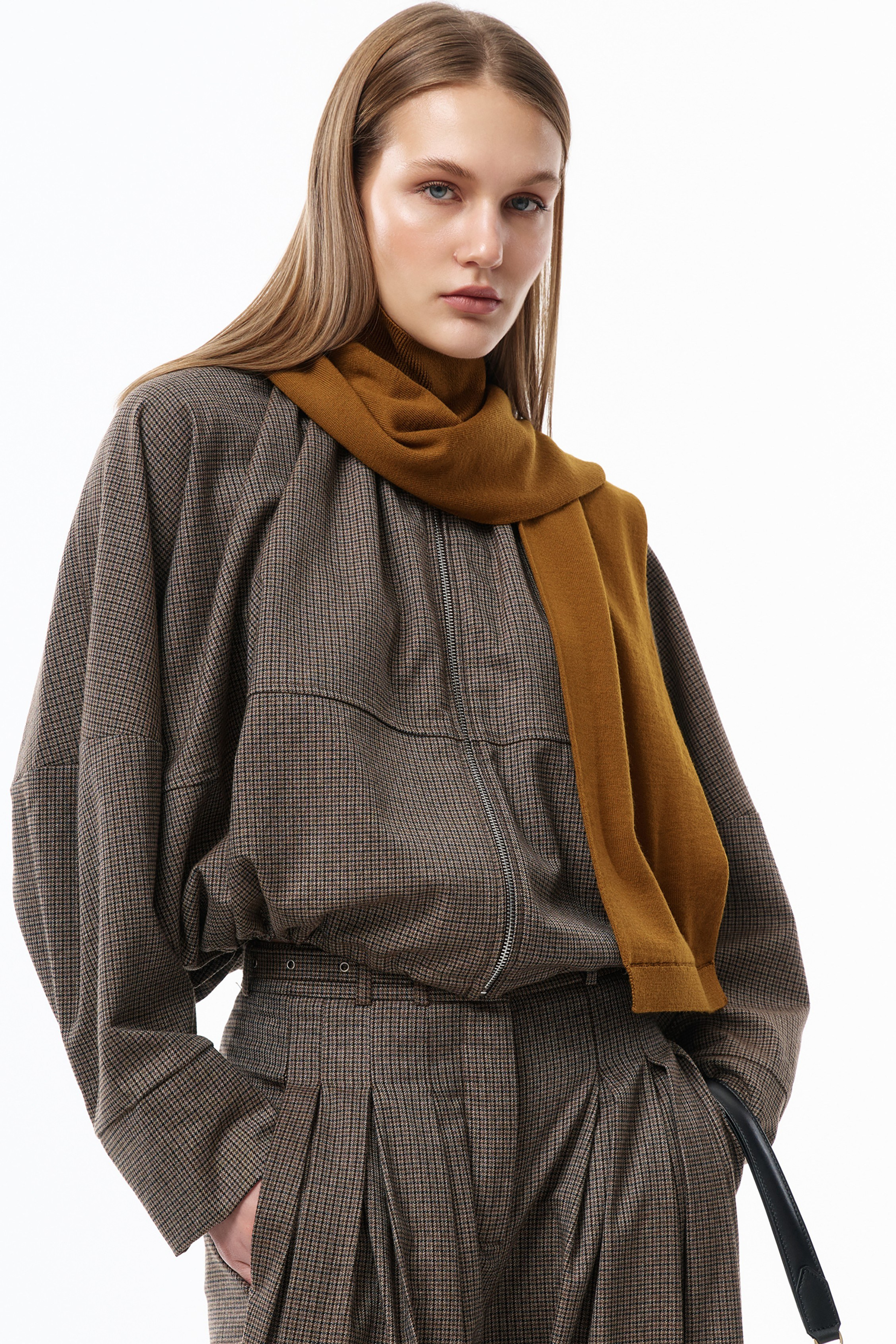 BOOK. MONSTERA MODELS