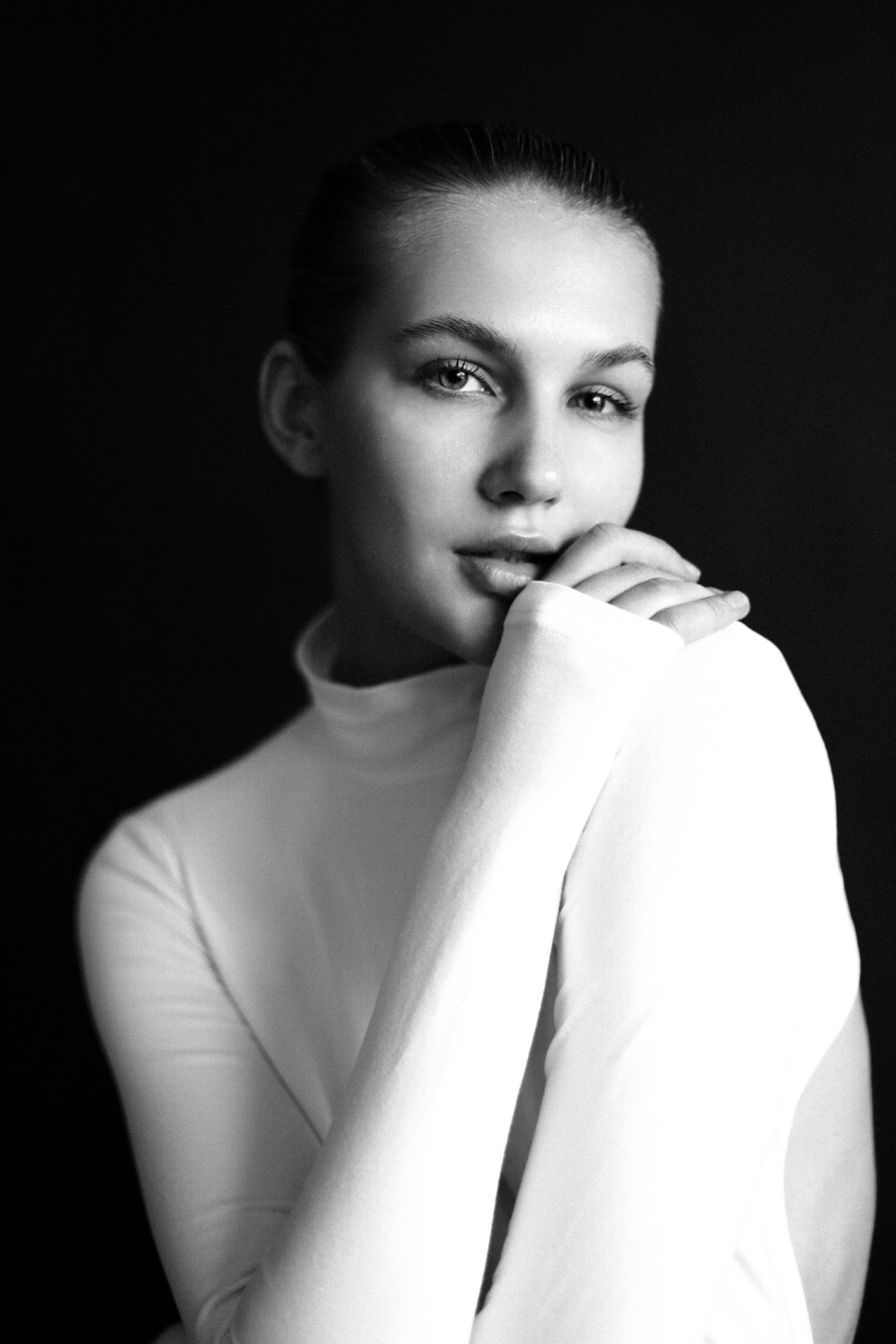 BOOK. MONSTERA MODELS