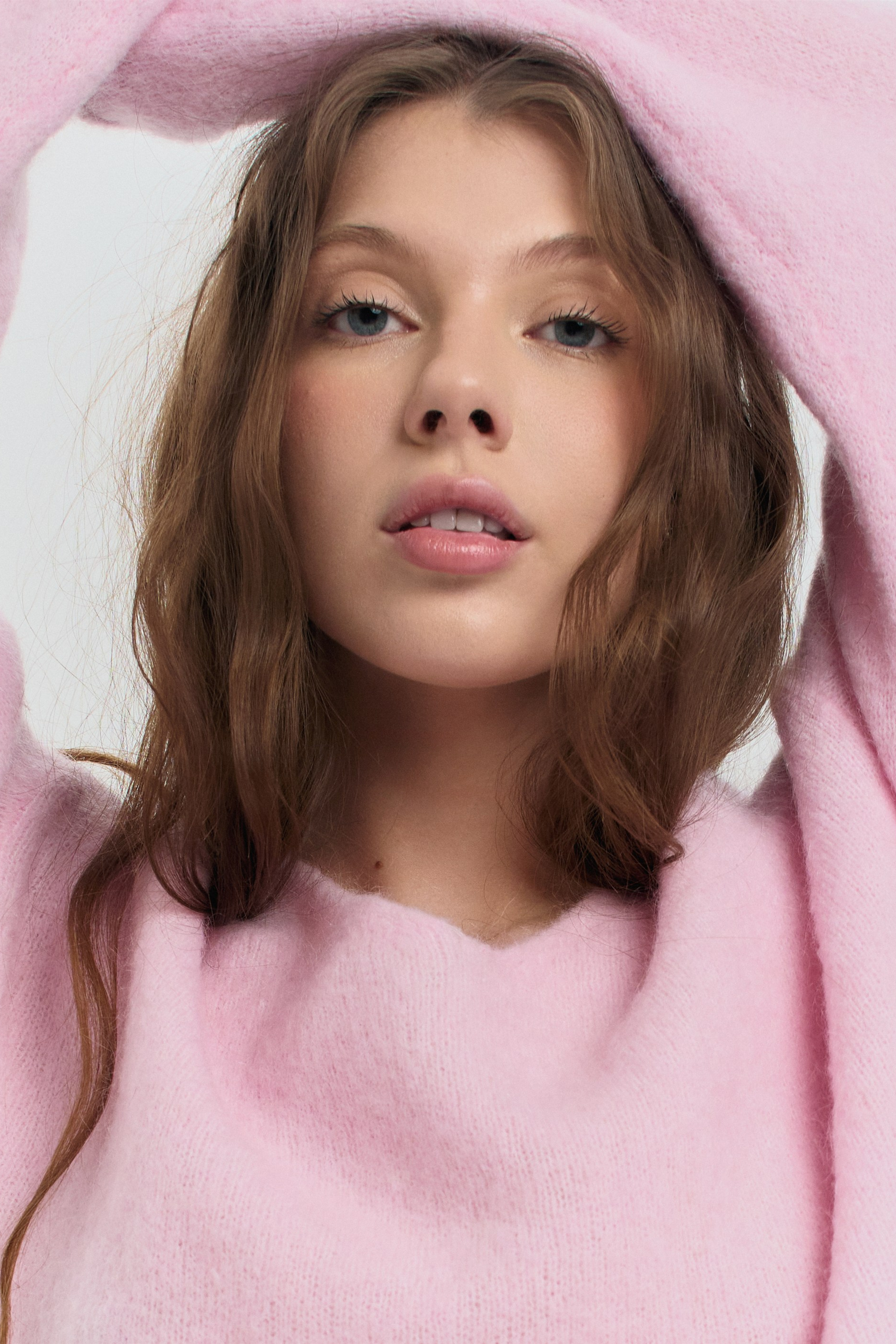 BOOK. MONSTERA MODELS