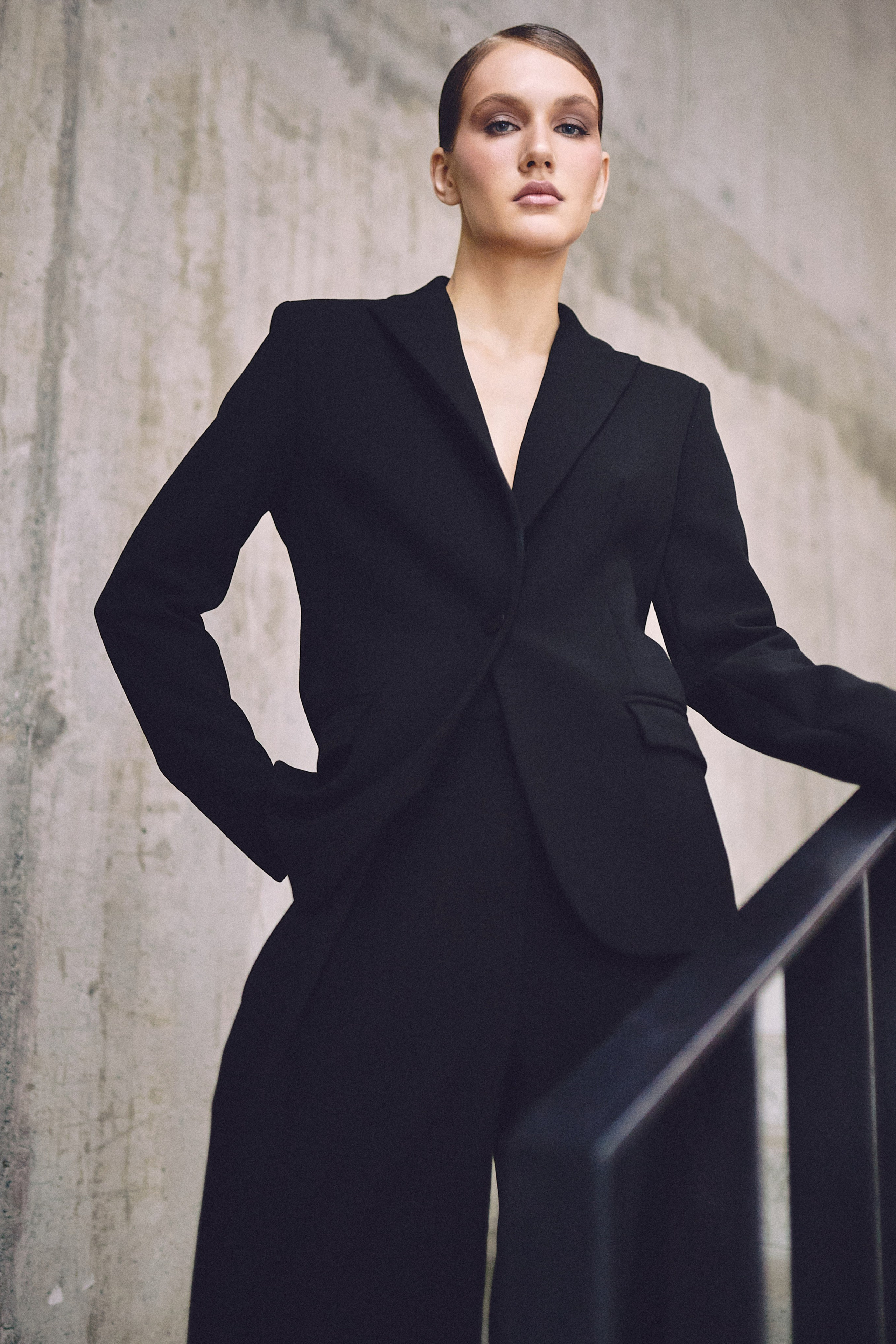 BOOK. MONSTERA MODELS