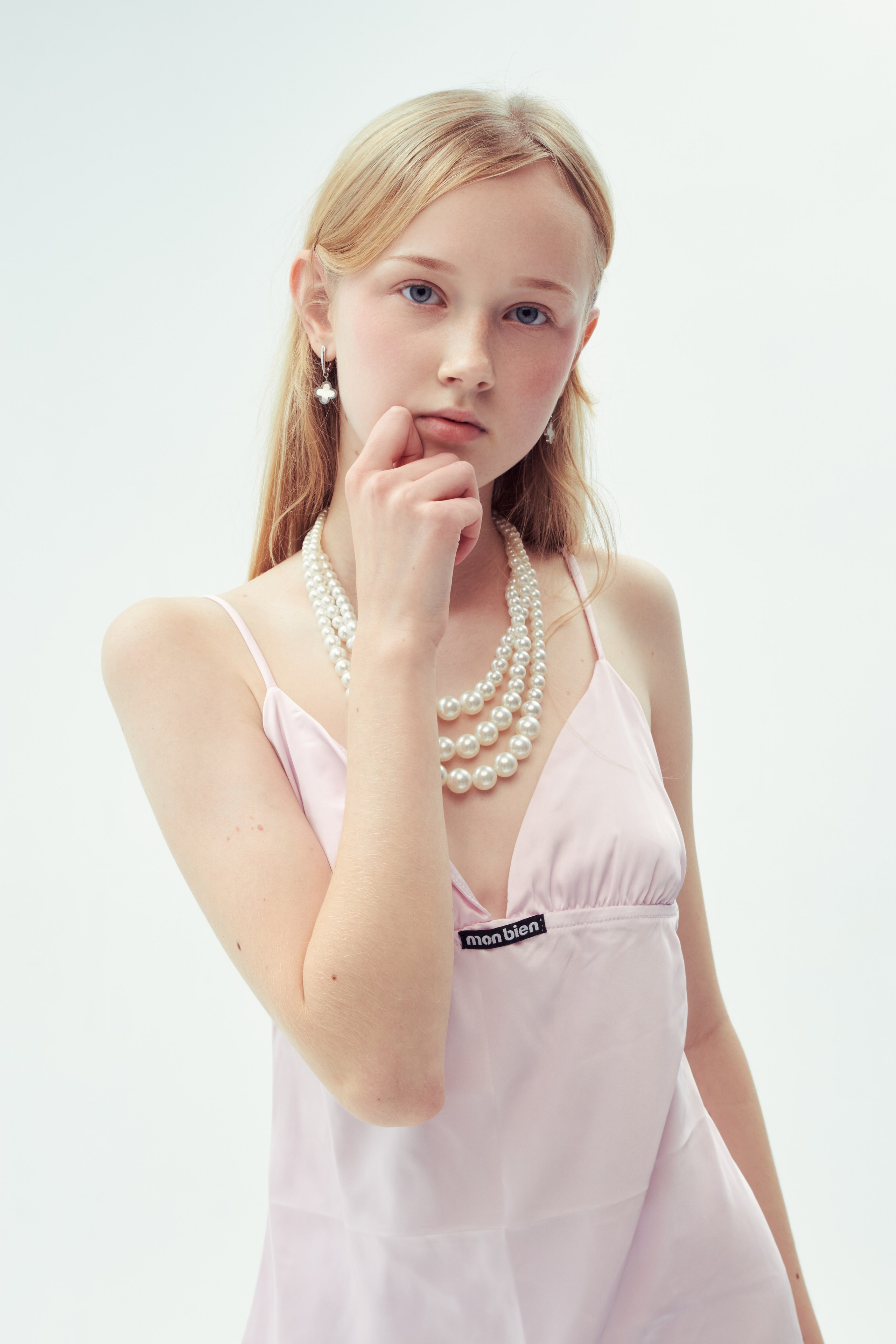 Book. MONSTERA MODELS