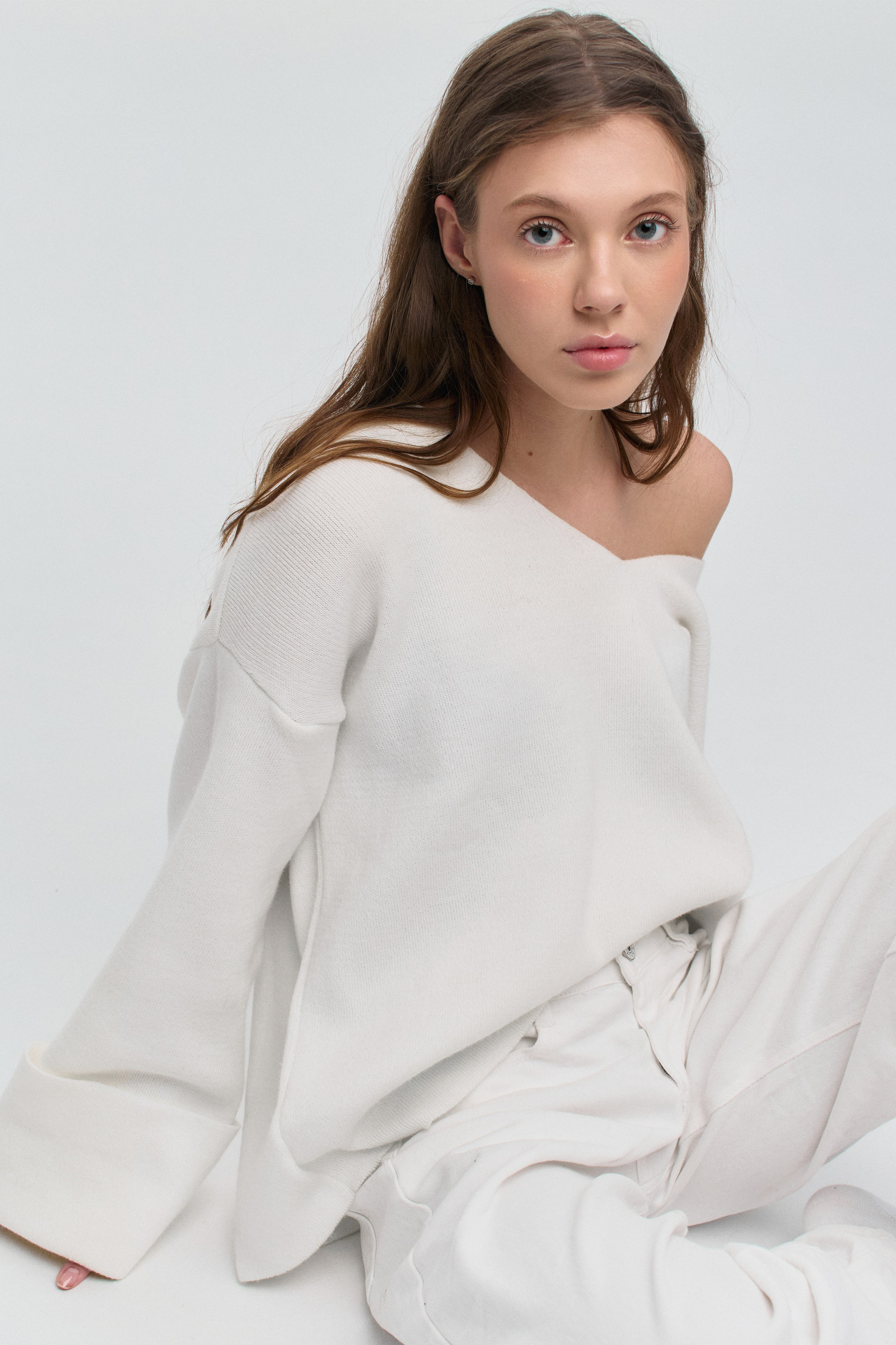 BOOK. MONSTERA MODELS