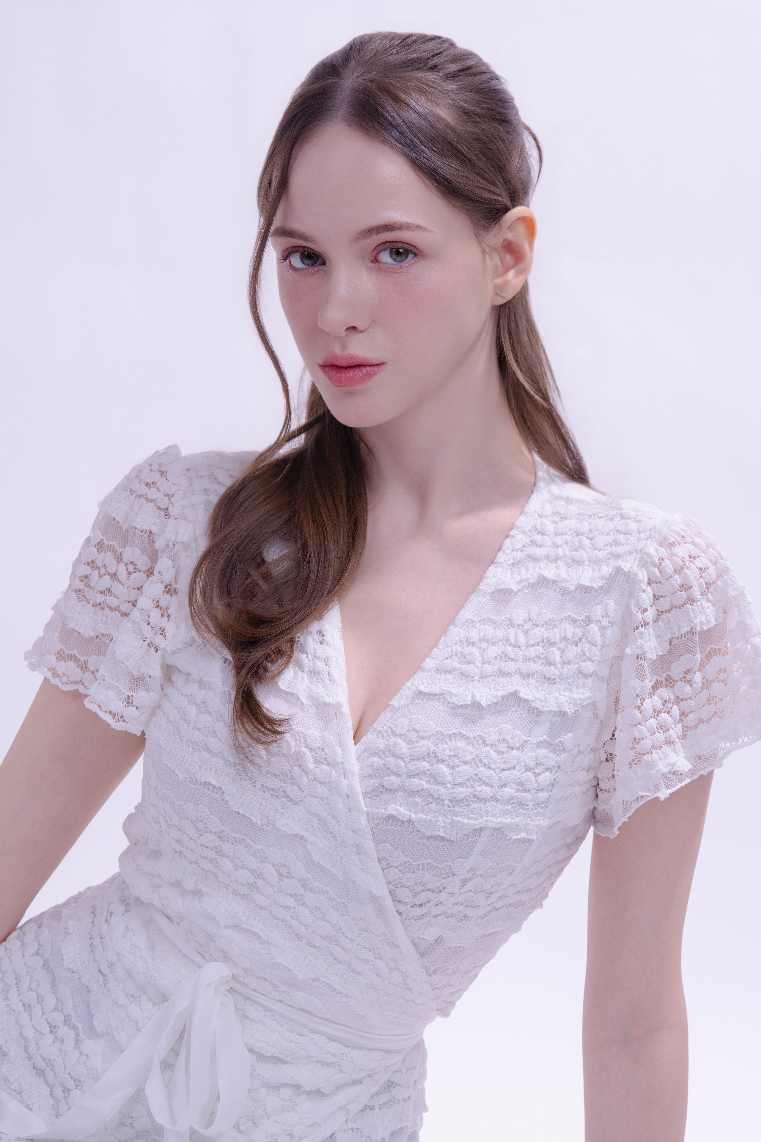 BOOK. MONSTERA MODELS