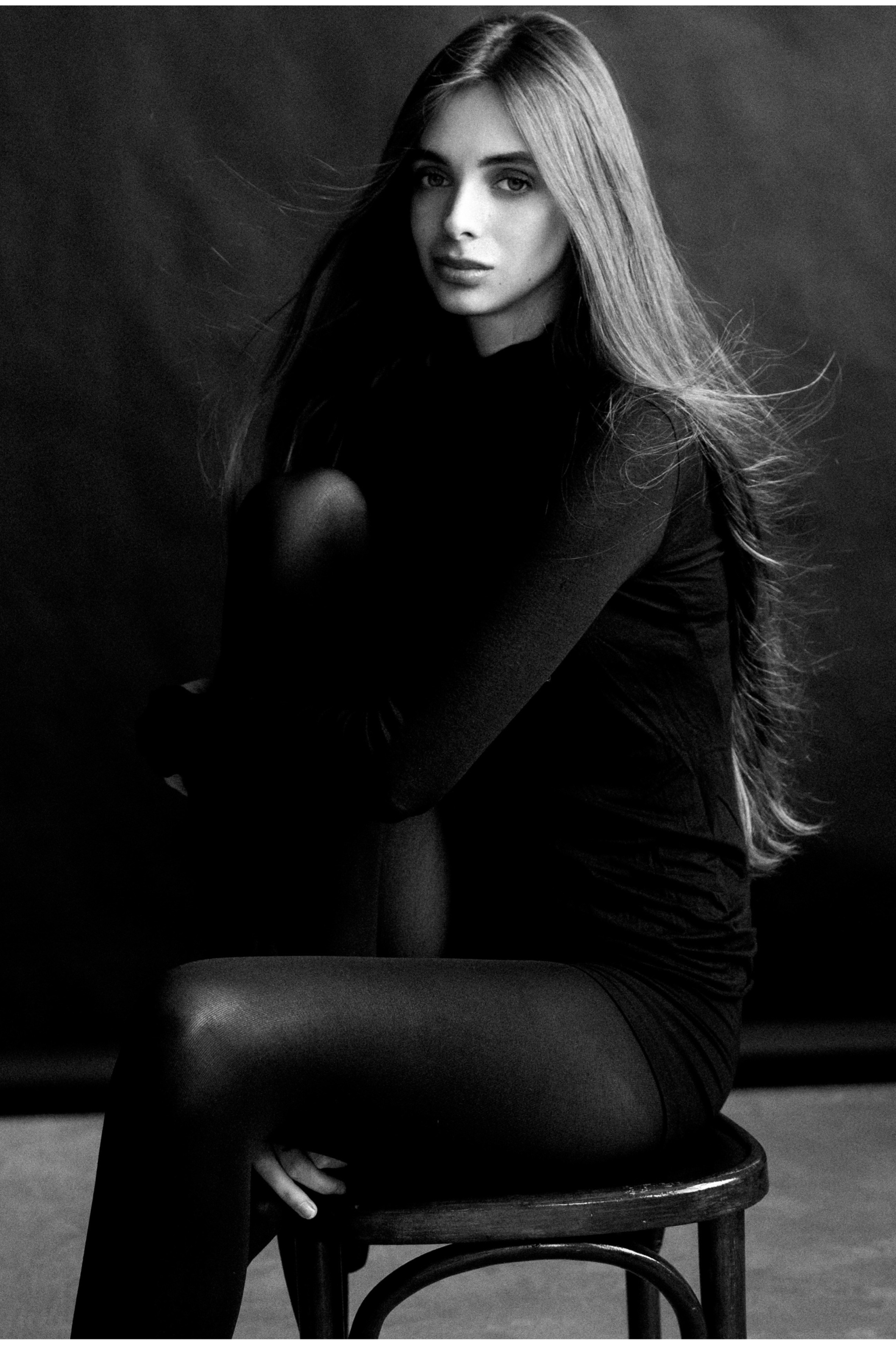 BOOK. MONSTERA MODELS