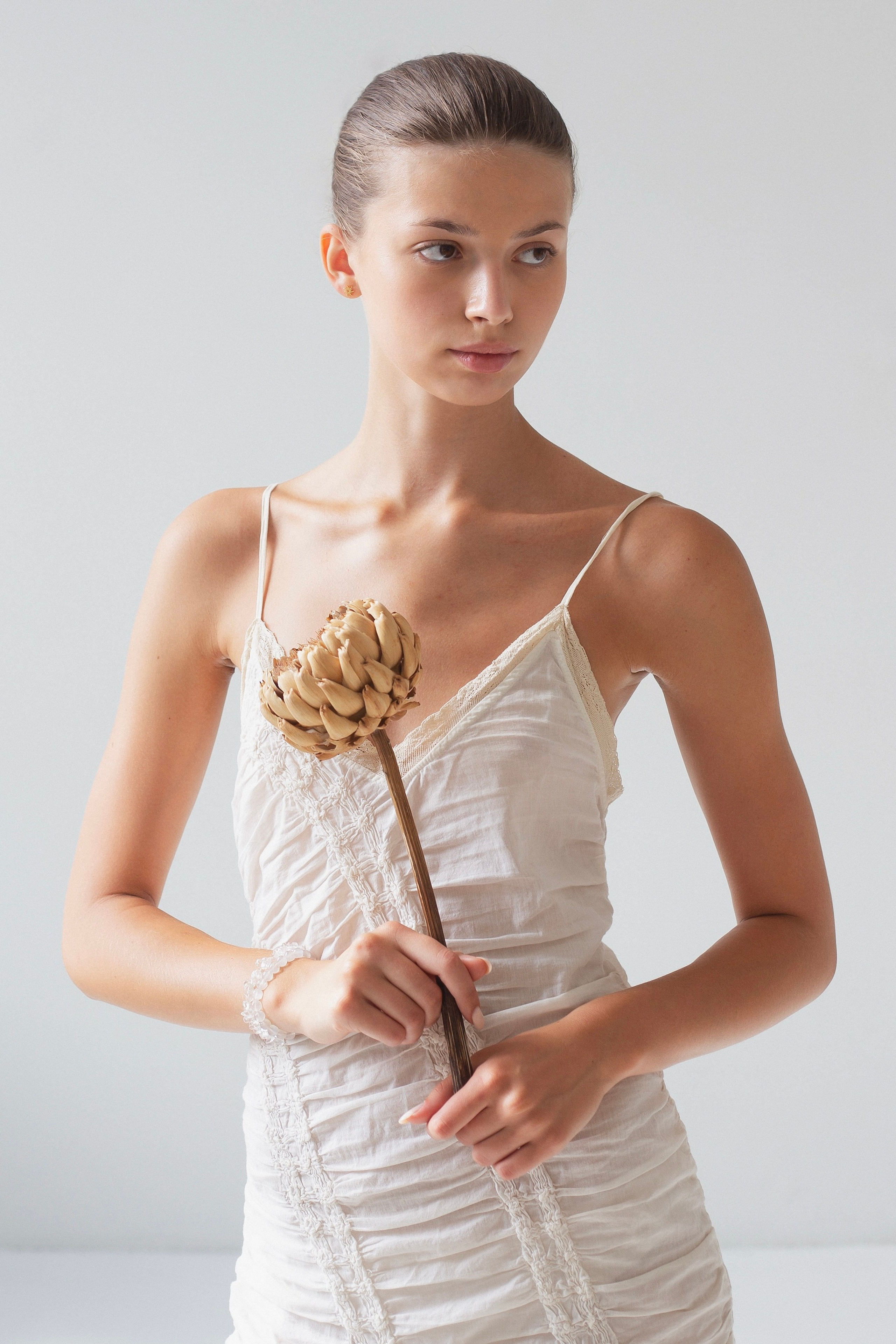 BOOK. MONSTERA MODELS