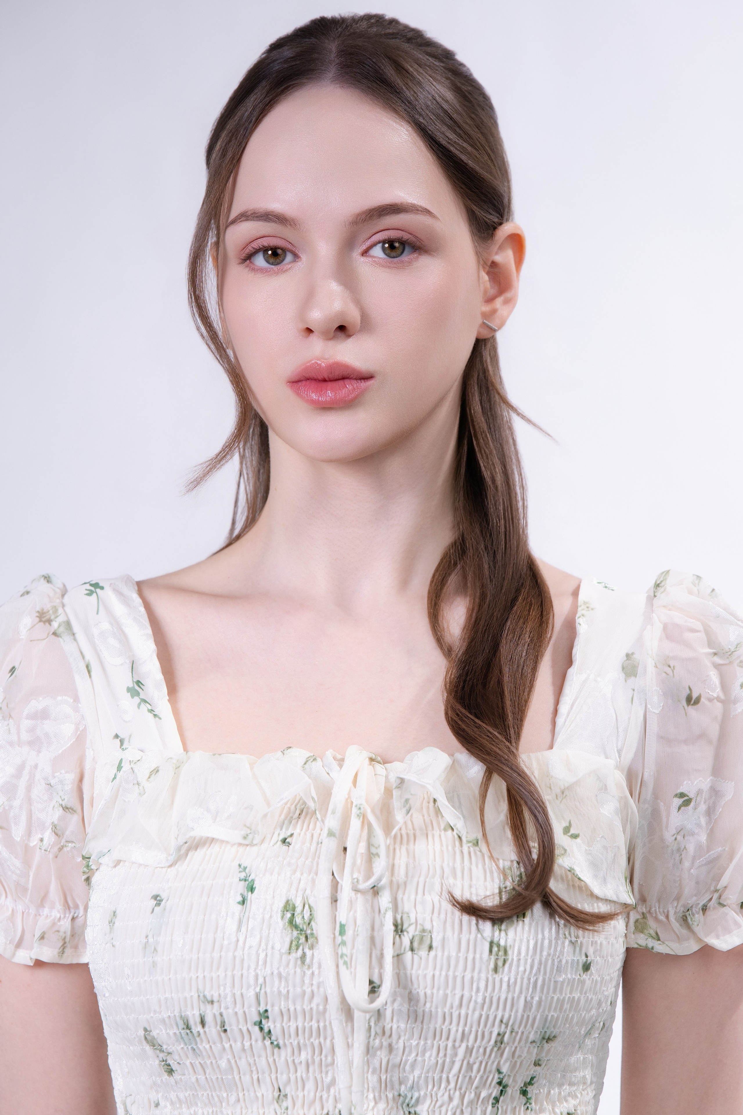 BOOK. MONSTERA MODELS